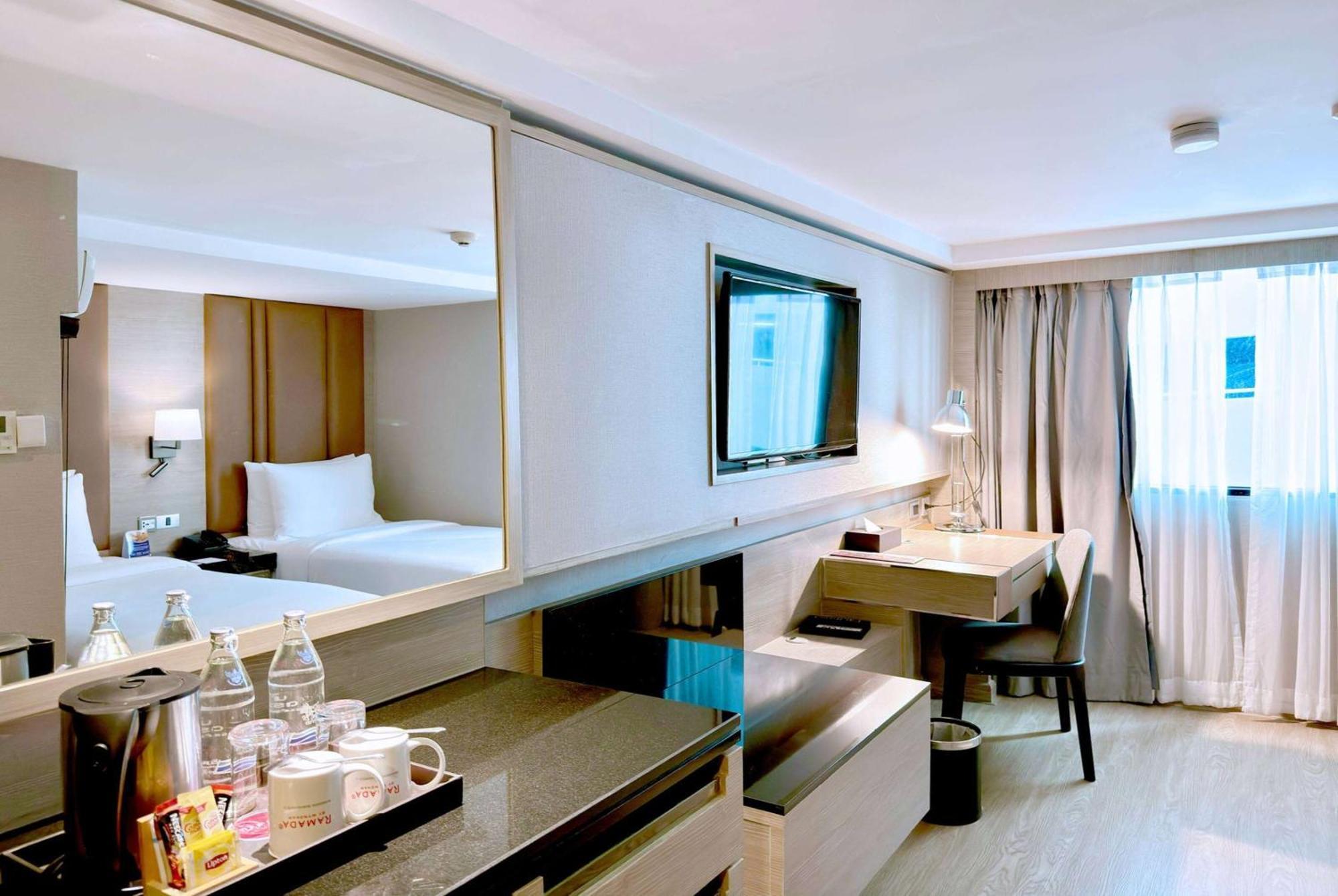 Ramada By Wyndham Sukhumvit 11 4* Banguecoque