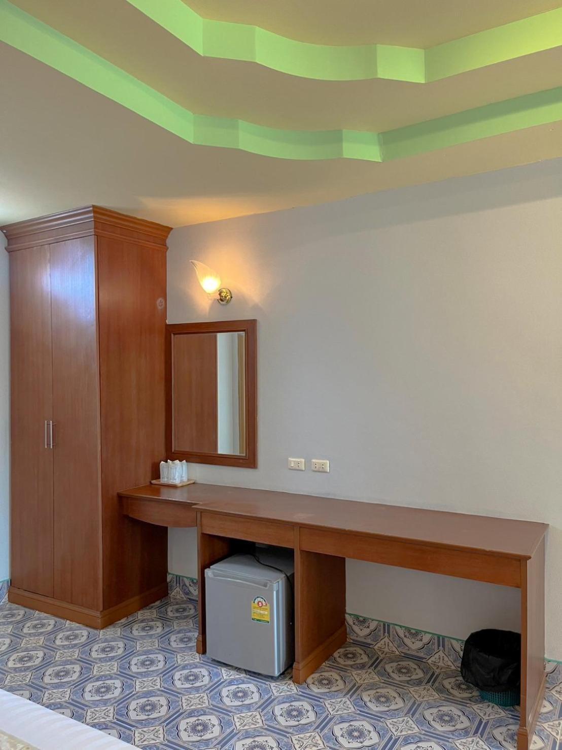 Sunsea Hotel 2*