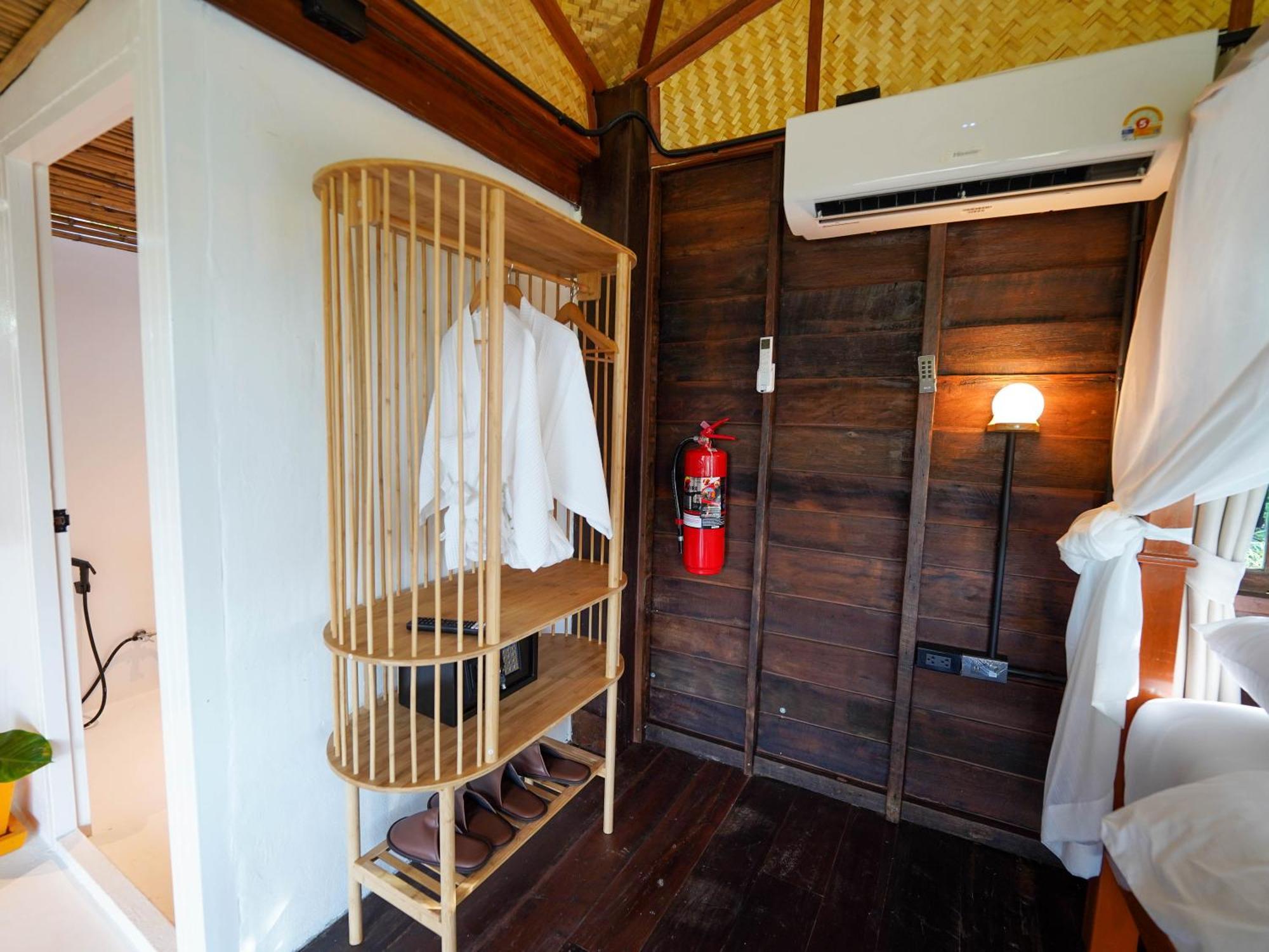 Roomquest Theva 4* Koh Samui