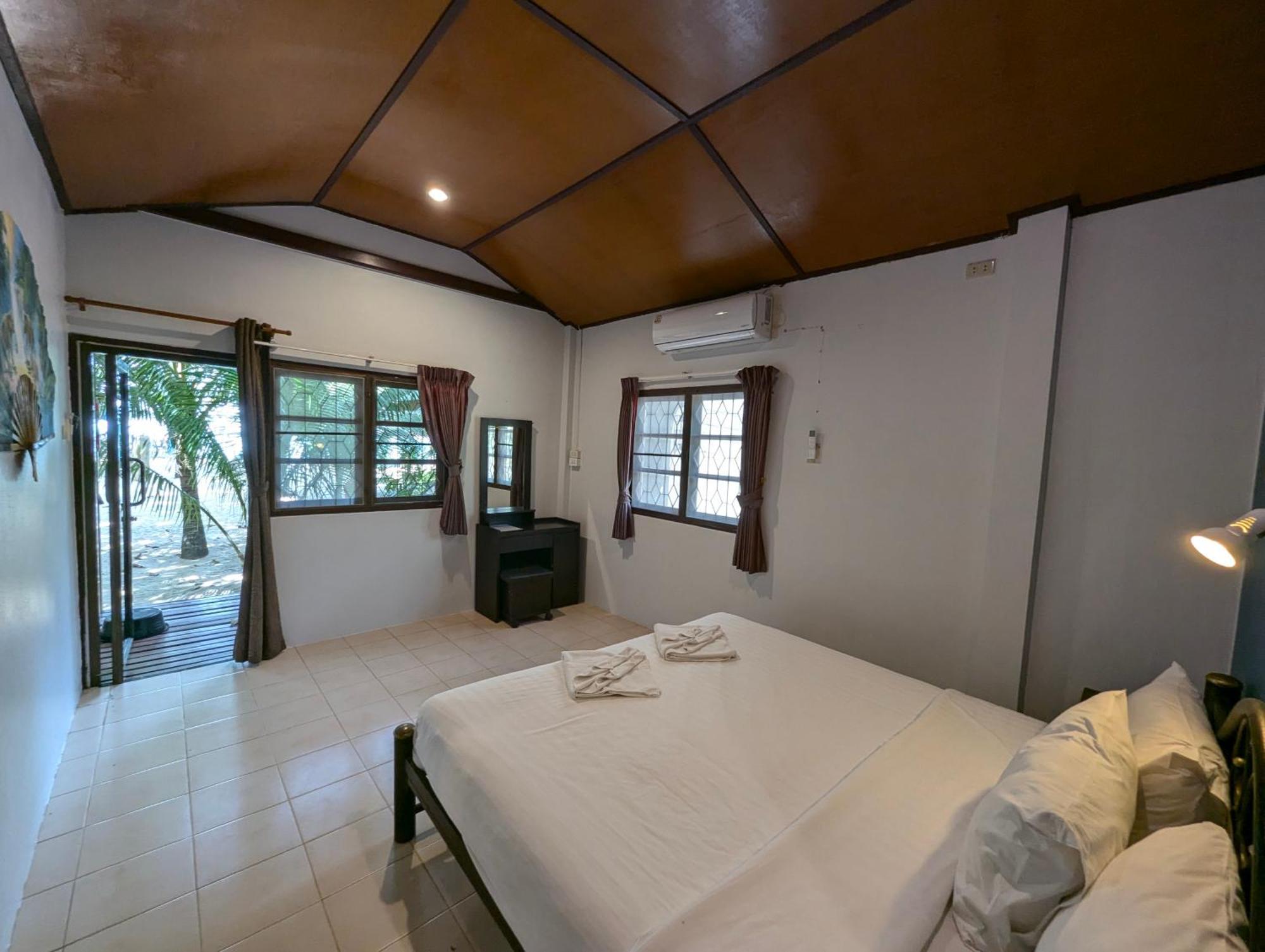 Moonhut Hotel