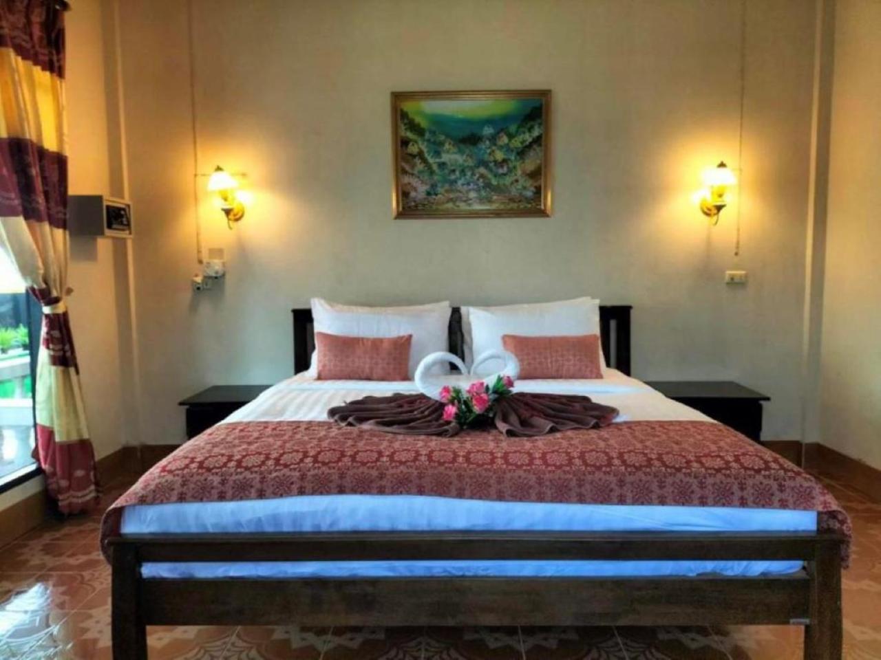 Lanta Hotel 2*