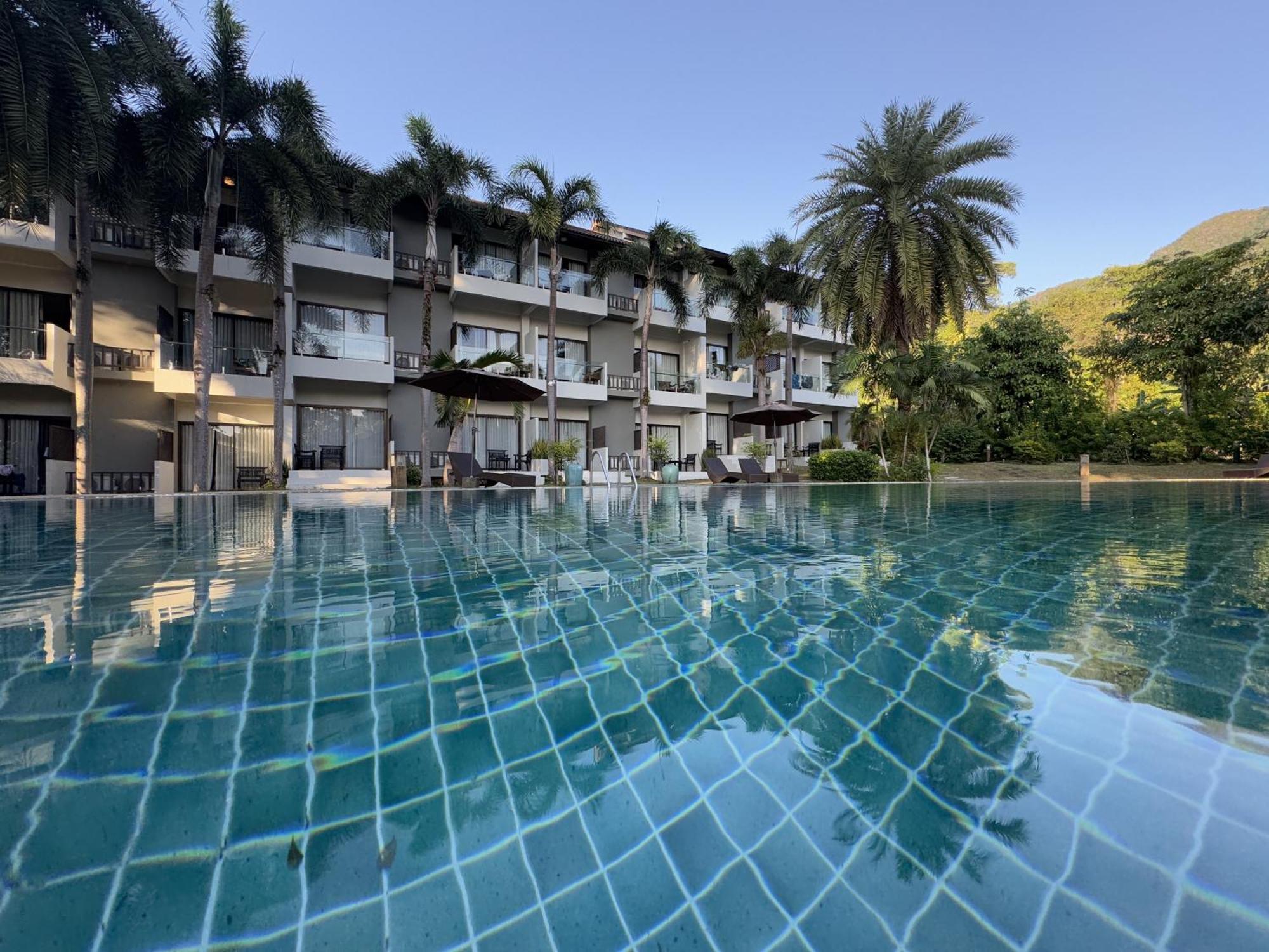 Chang Buri & Hillside 3*