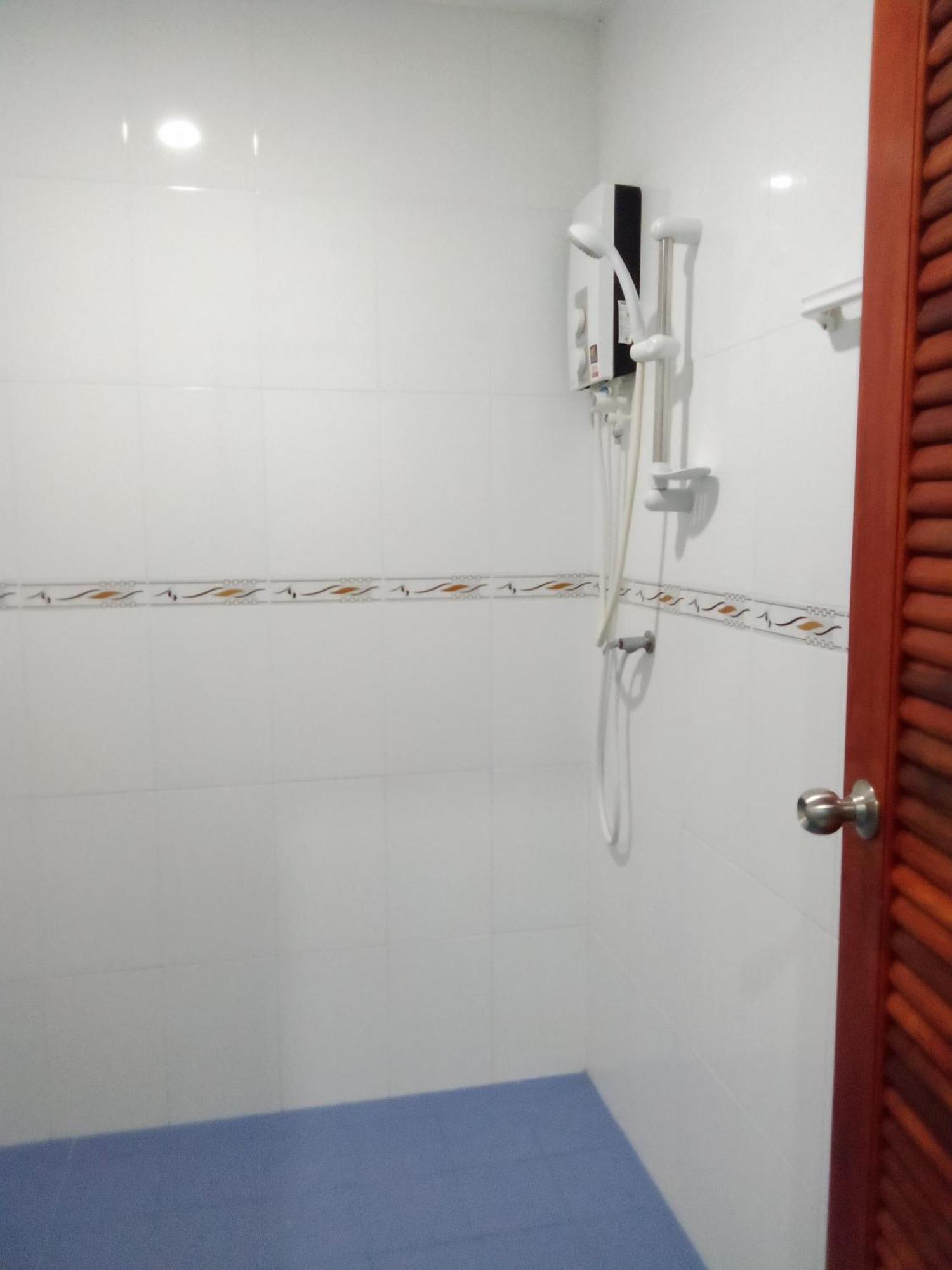 Guest house Lanta Salamat House 2*