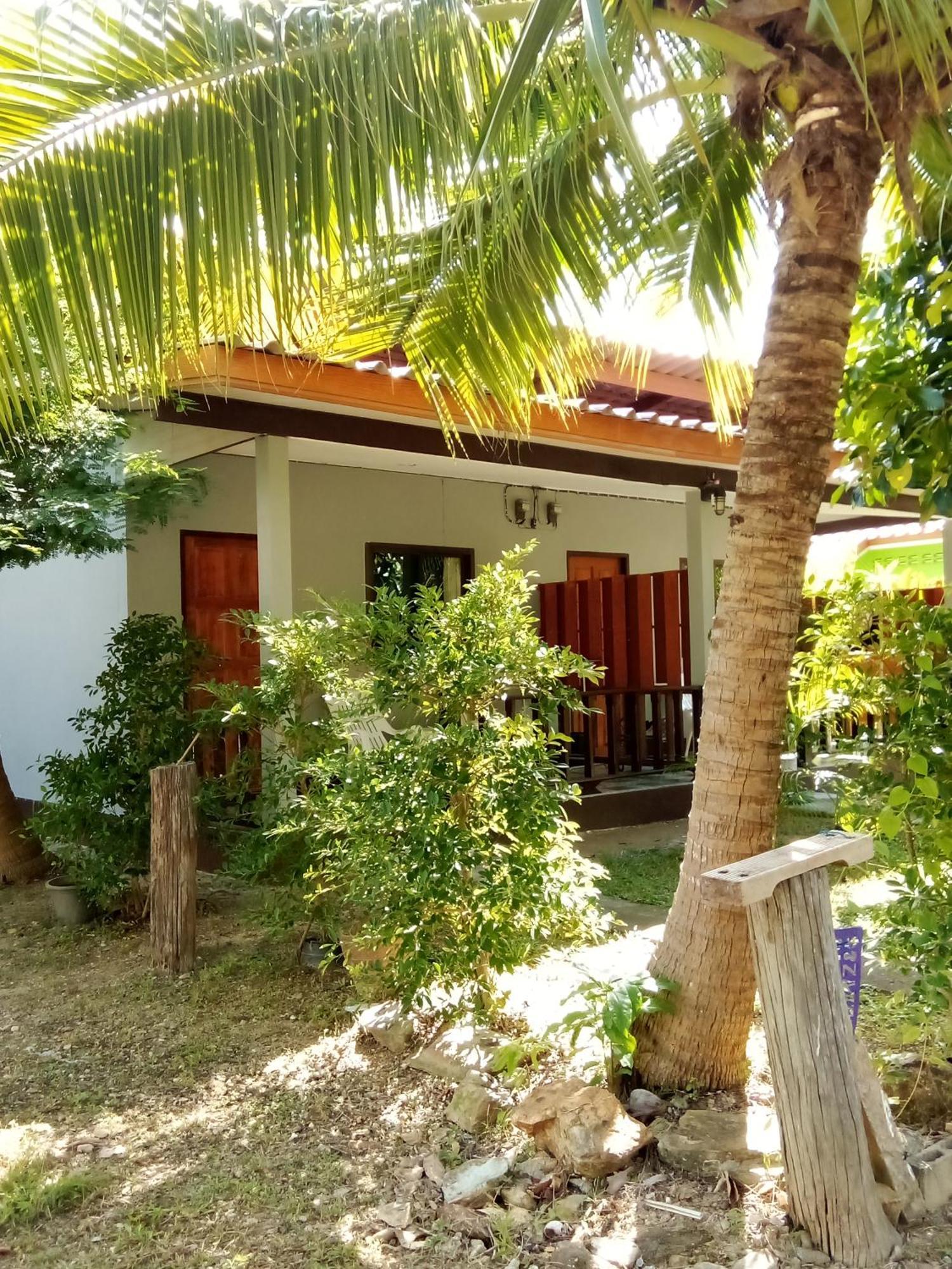 Lanta Salamat House Guest house 2*