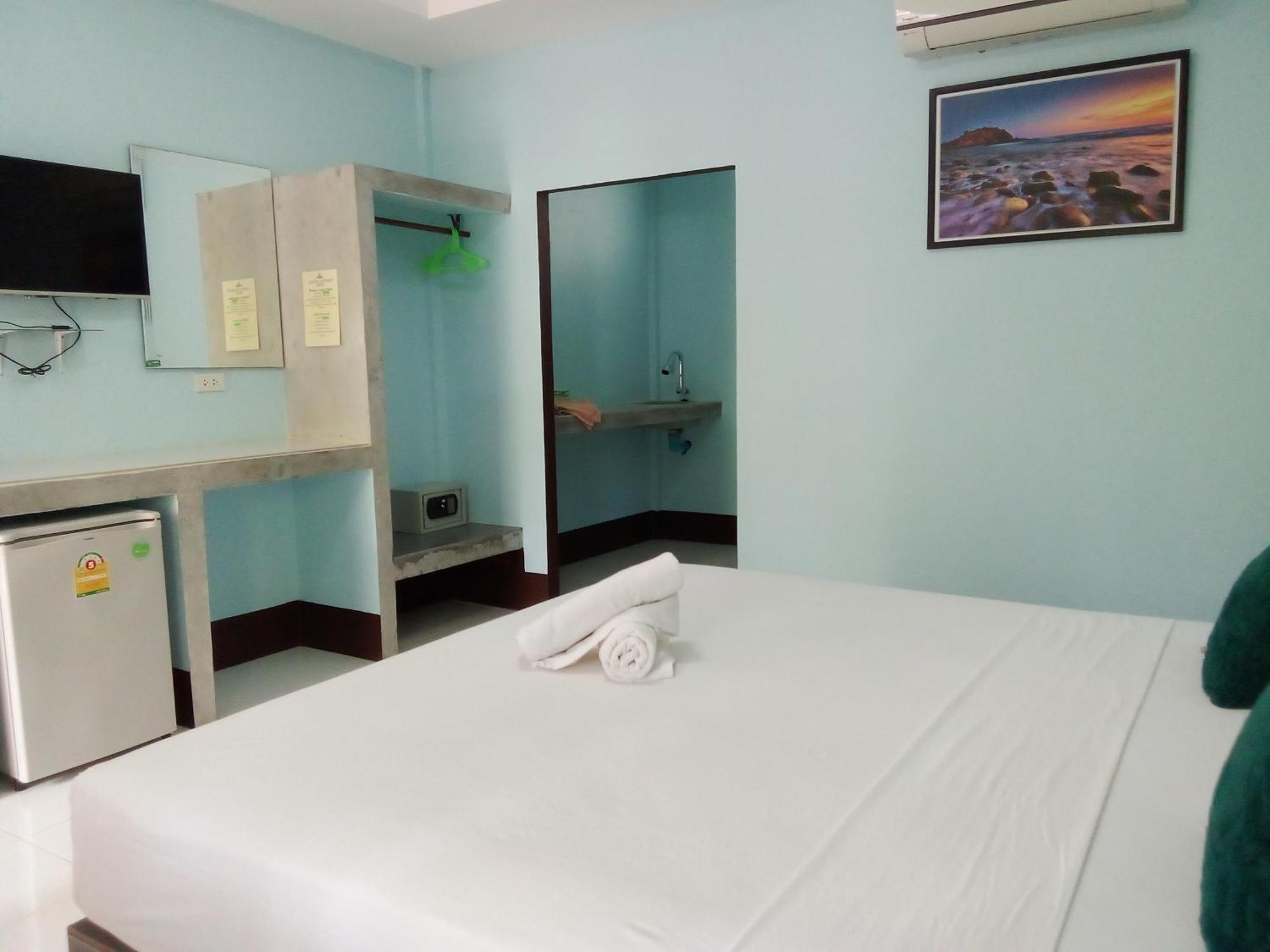 Lanta Salamat House Guest house 2*