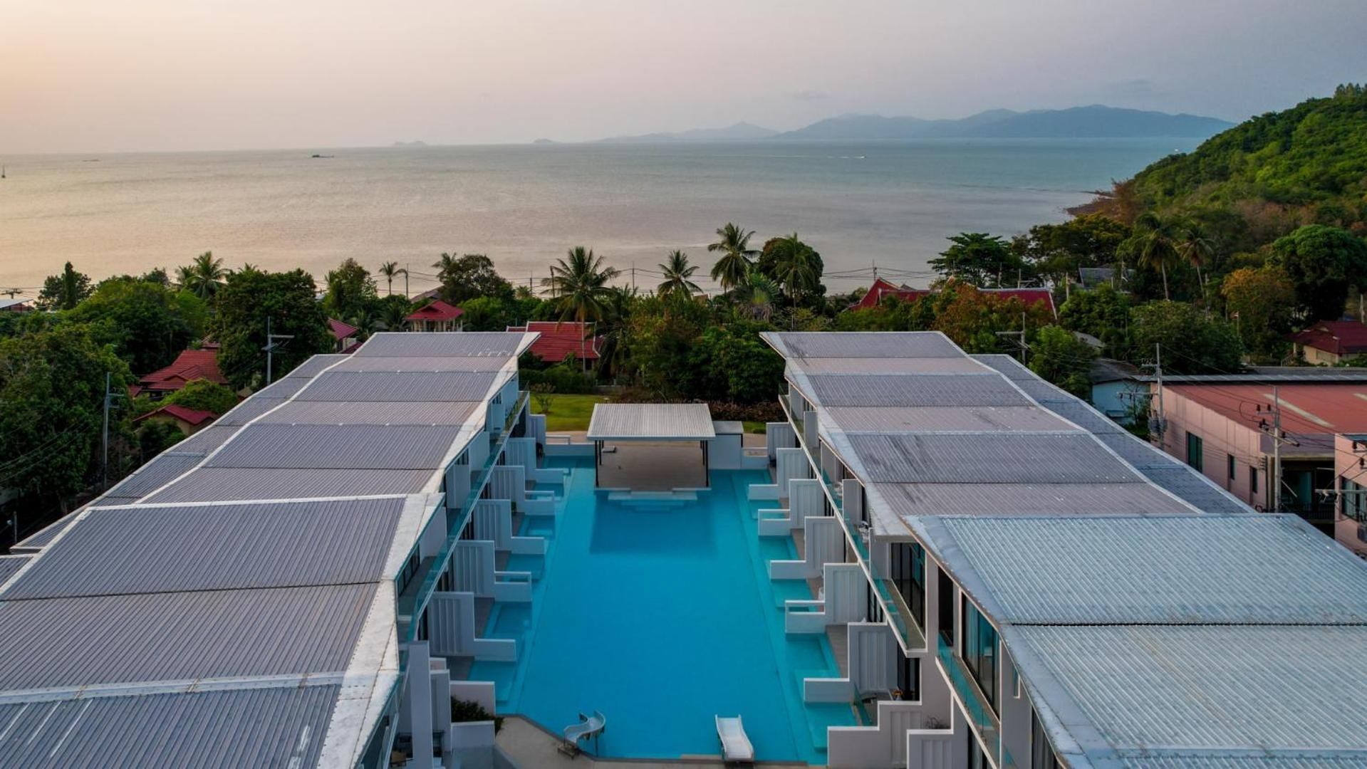 Unique Pool Slide Access Townhouse * Bang Rak Beach (Koh Samui)
