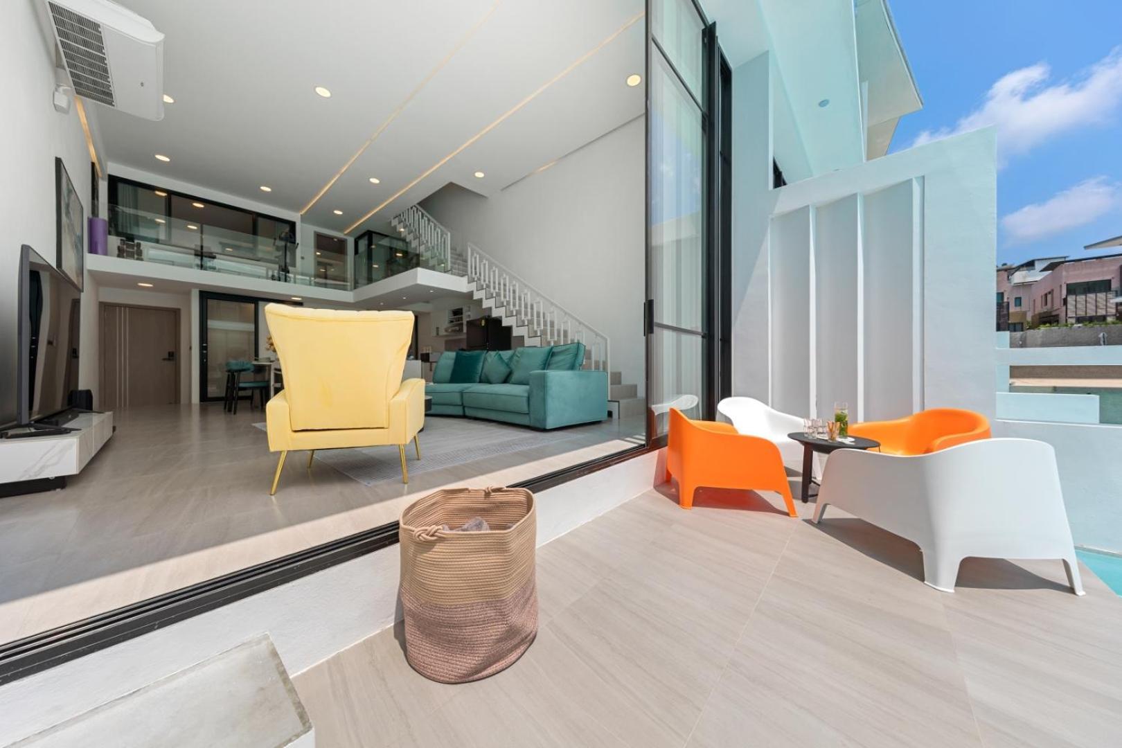 Unique Pool Slide Access Townhouse *