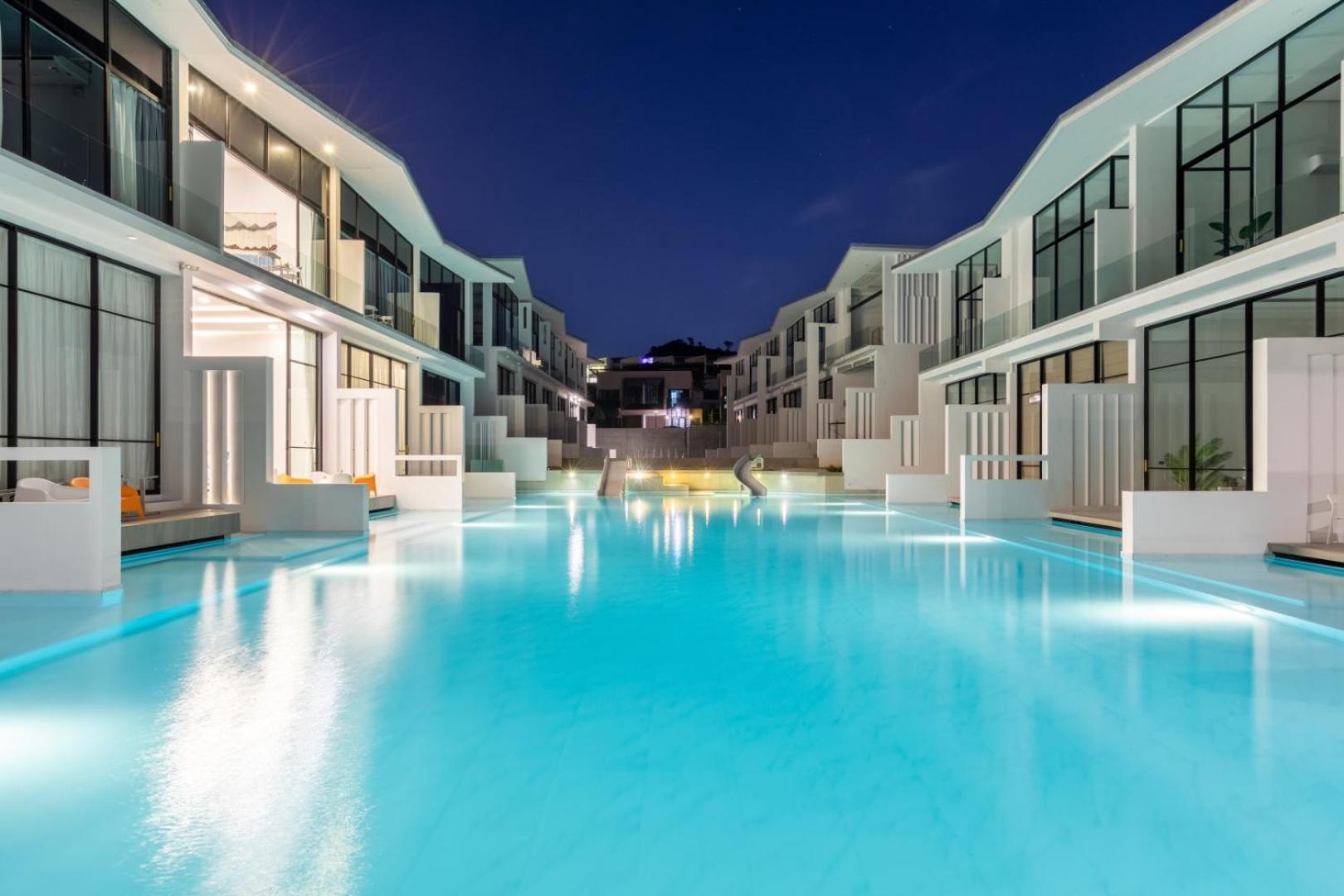 Unique Pool Slide Access Townhouse * Bang Rak Beach (Koh Samui)