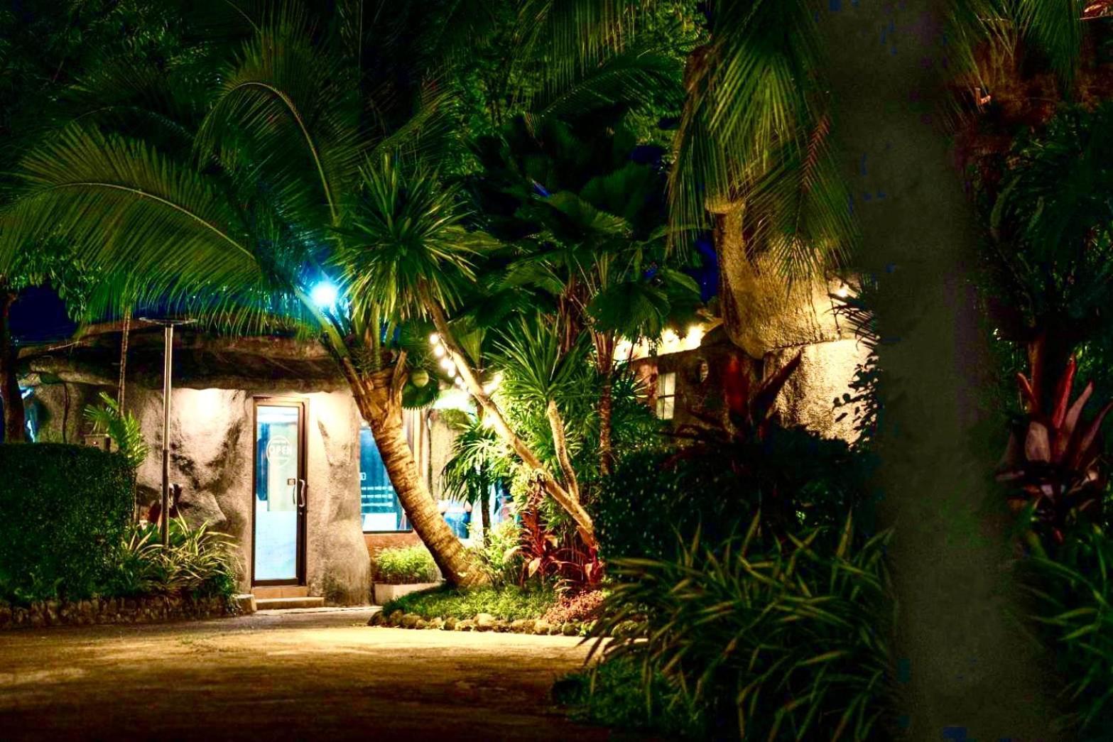 Happy Lagoon Resort