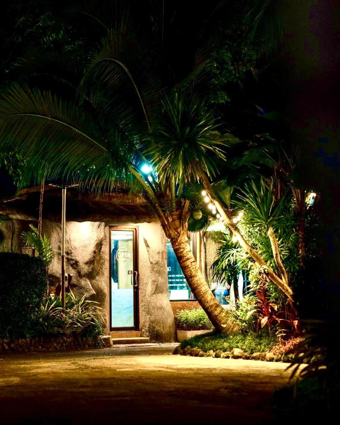 Happy Lagoon Resort *