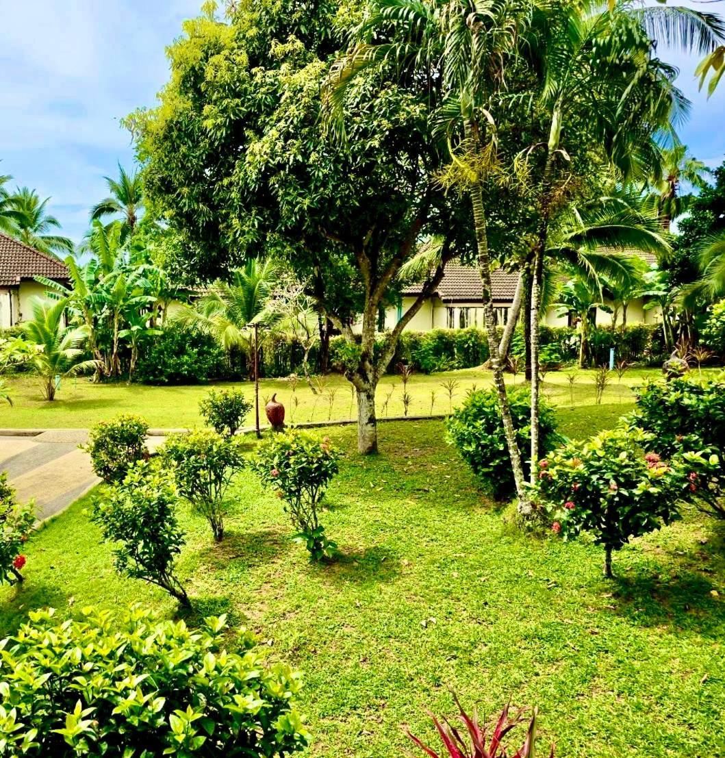 Happy Lagoon Resort *