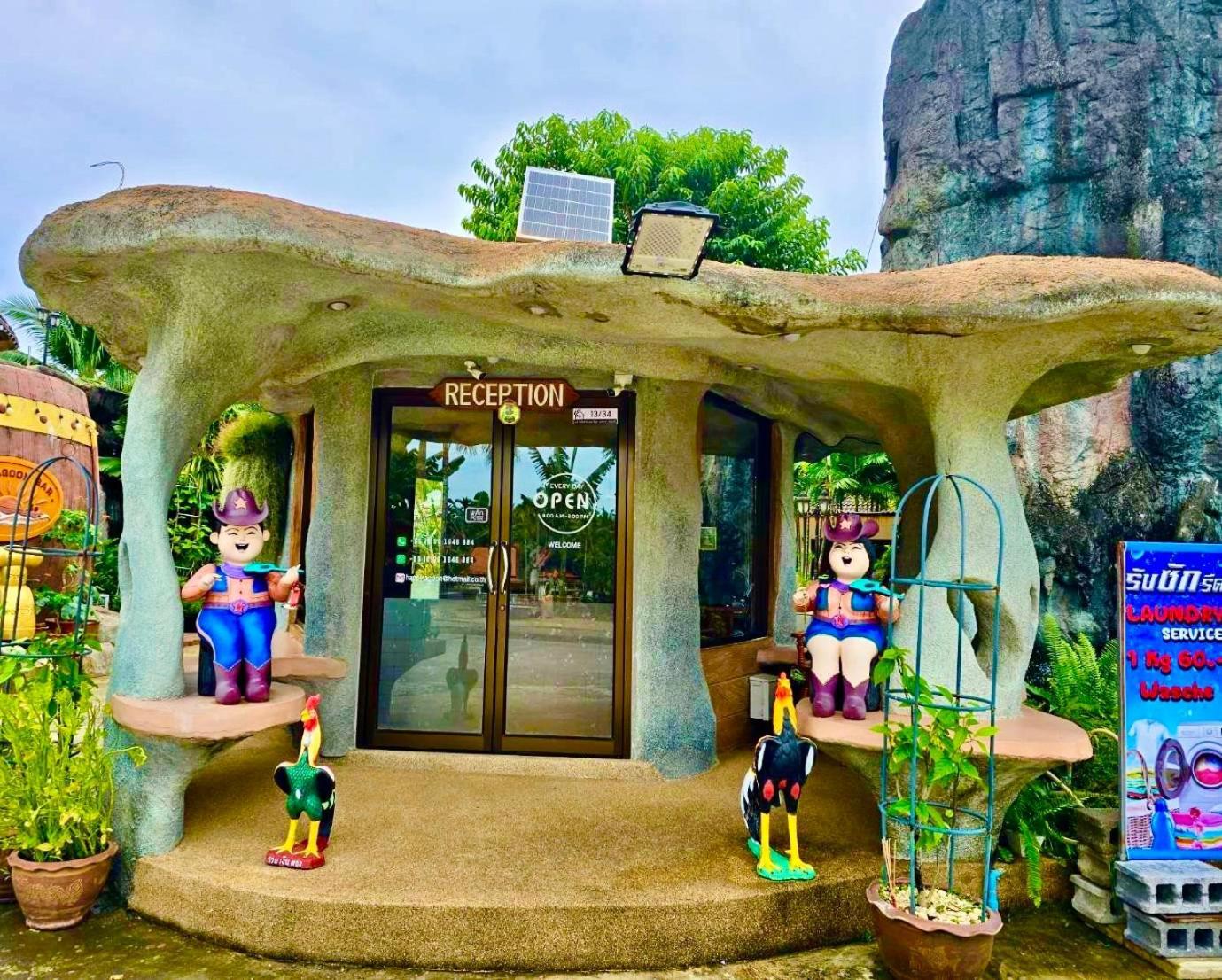 Happy Lagoon Resort