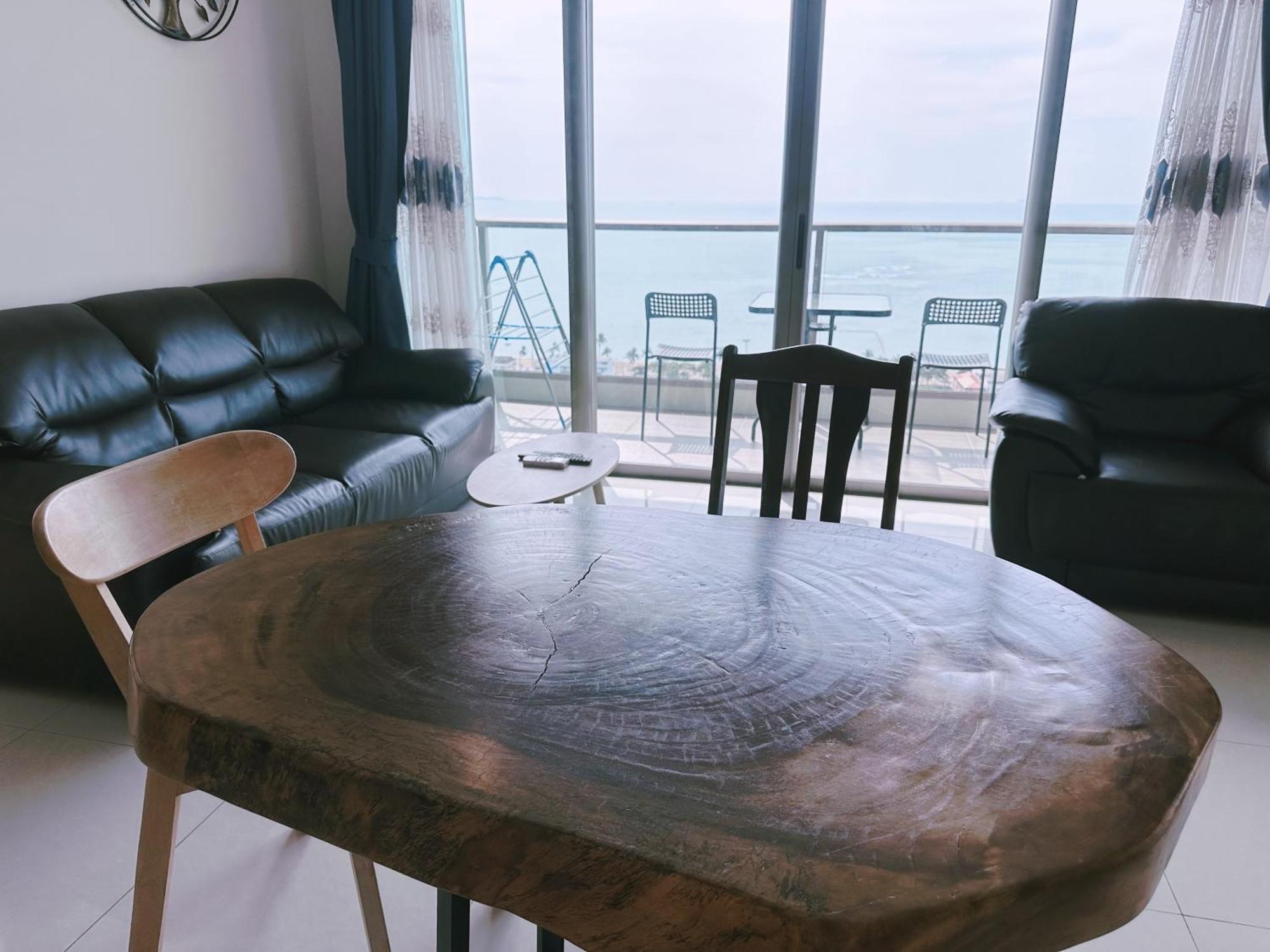 Apartment Riviera By Daisy Pattaya *