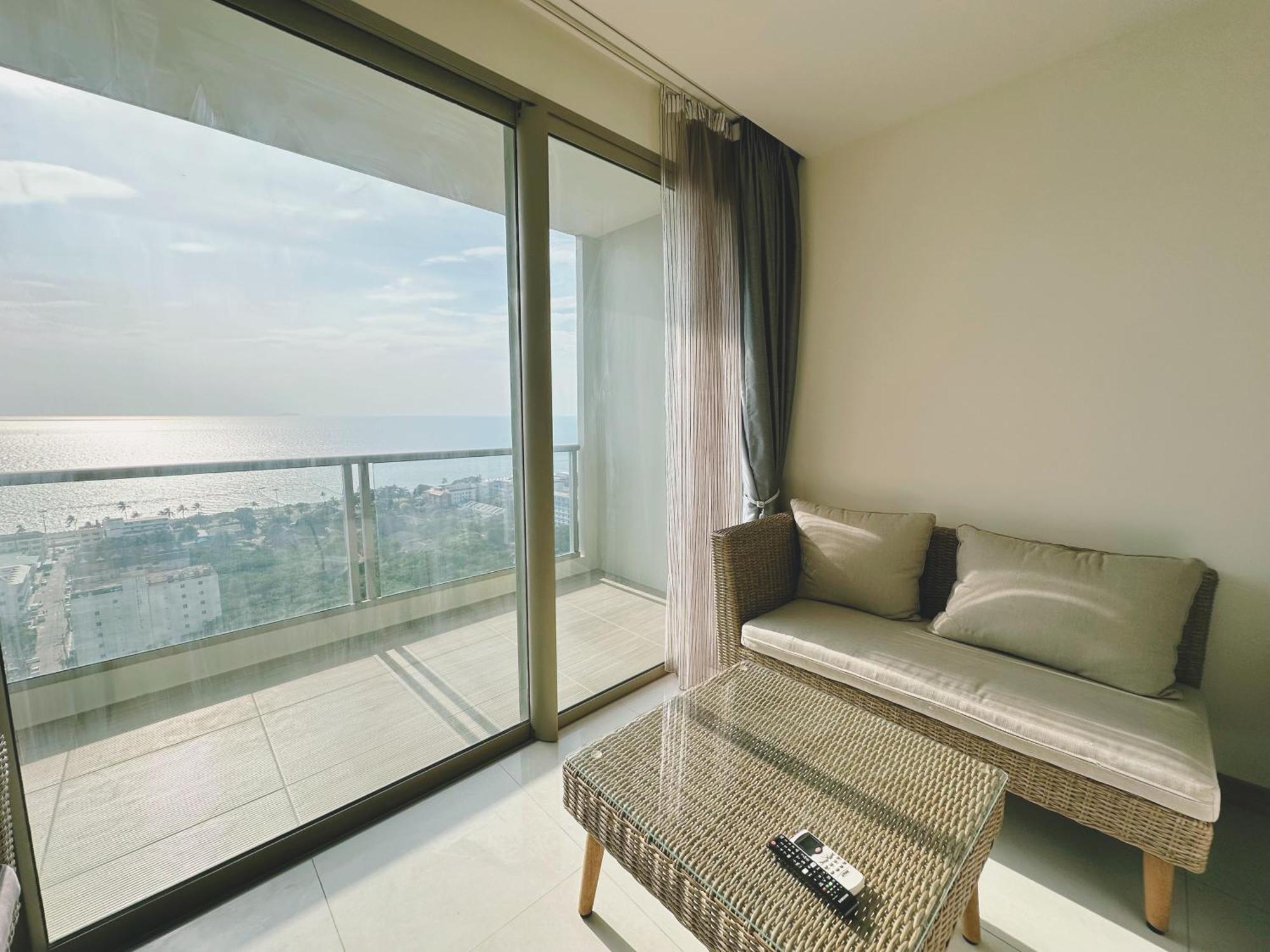 Riviera By Daisy Pattaya Apartment *