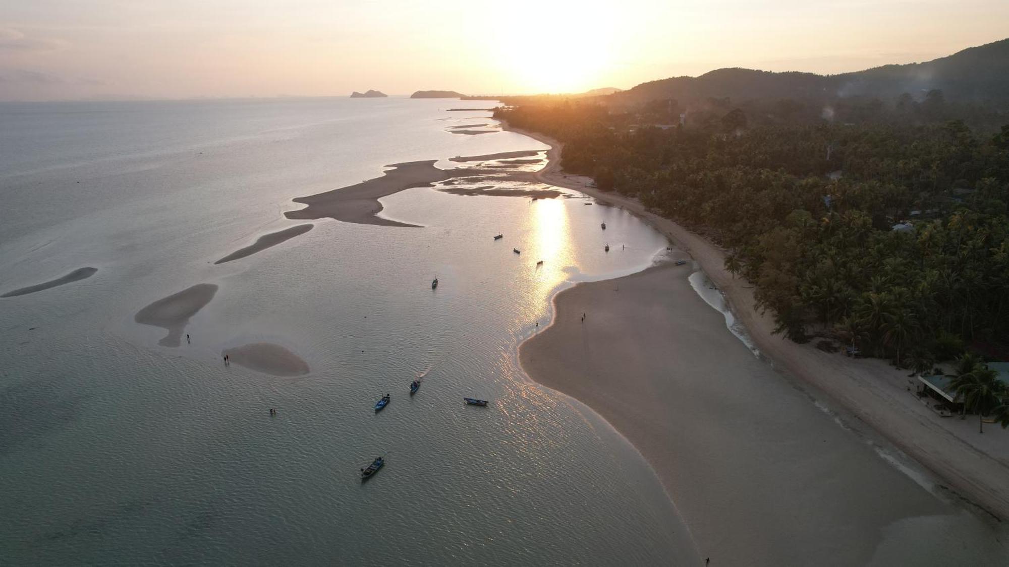 Blue Lotus Resort Baan Tai