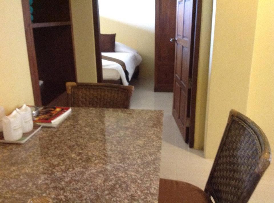 Thongbura Hotel 4*