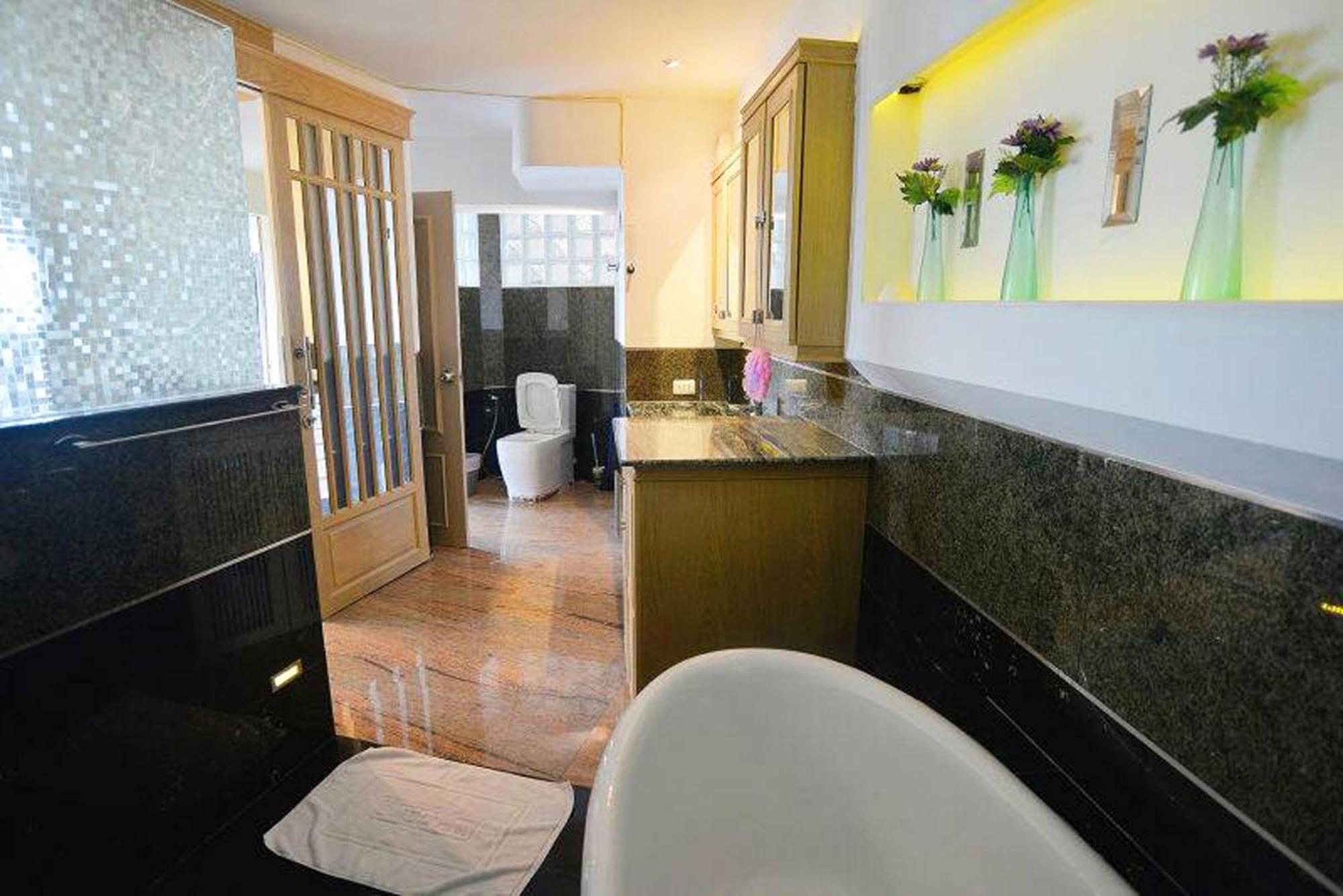 Penthouse Galare Thong Tower * Chiang Mai