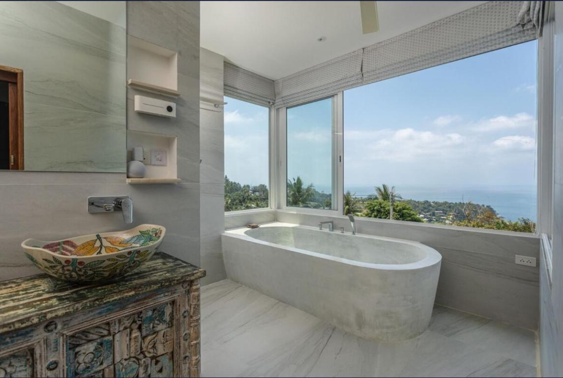 Takian Luxury , Seaview & Sunset Villa *