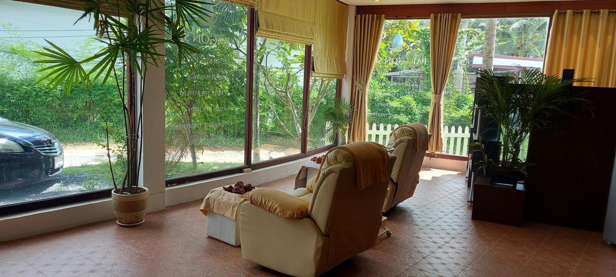 Phangan Paragon *