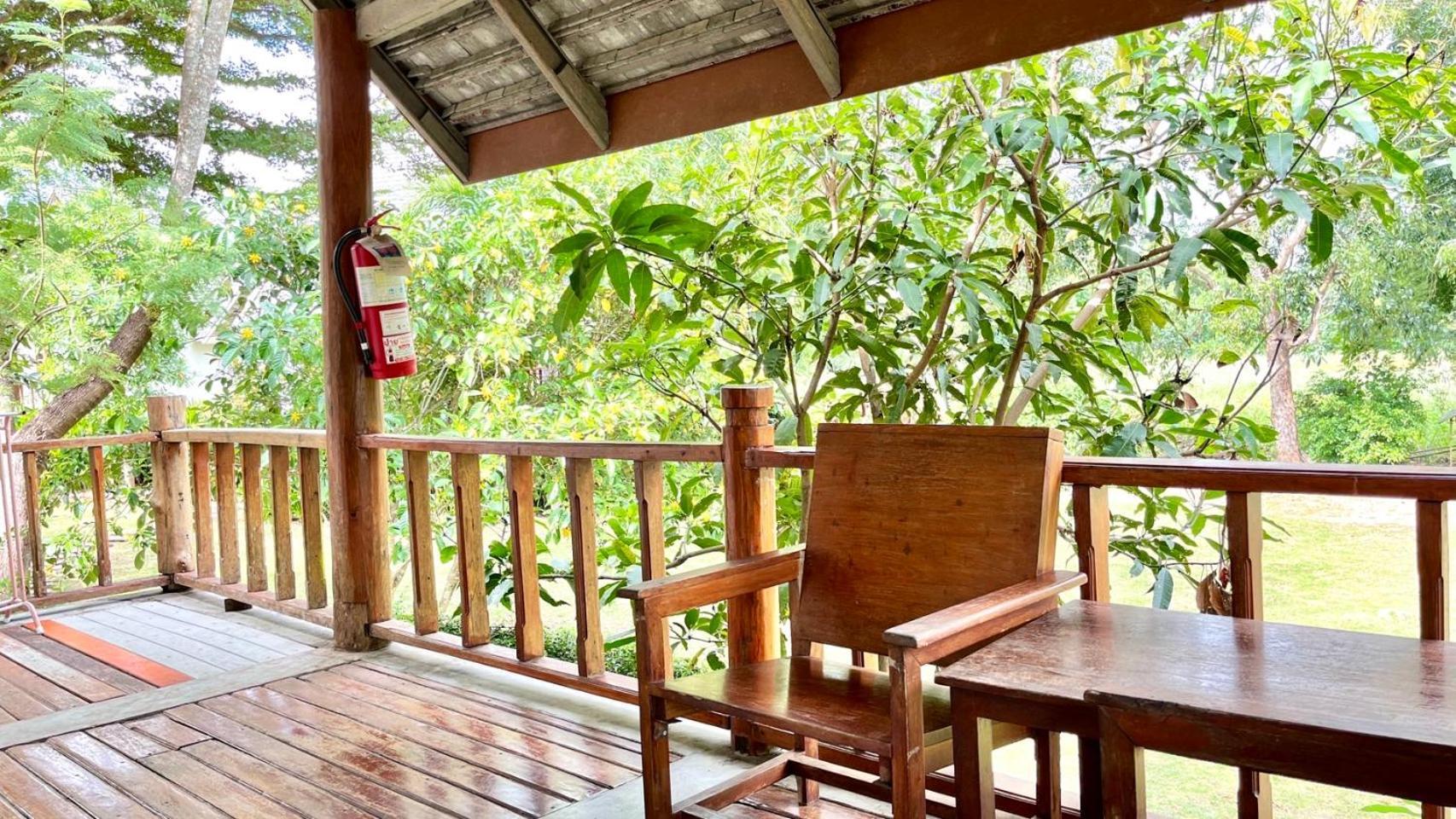 Flora Resort