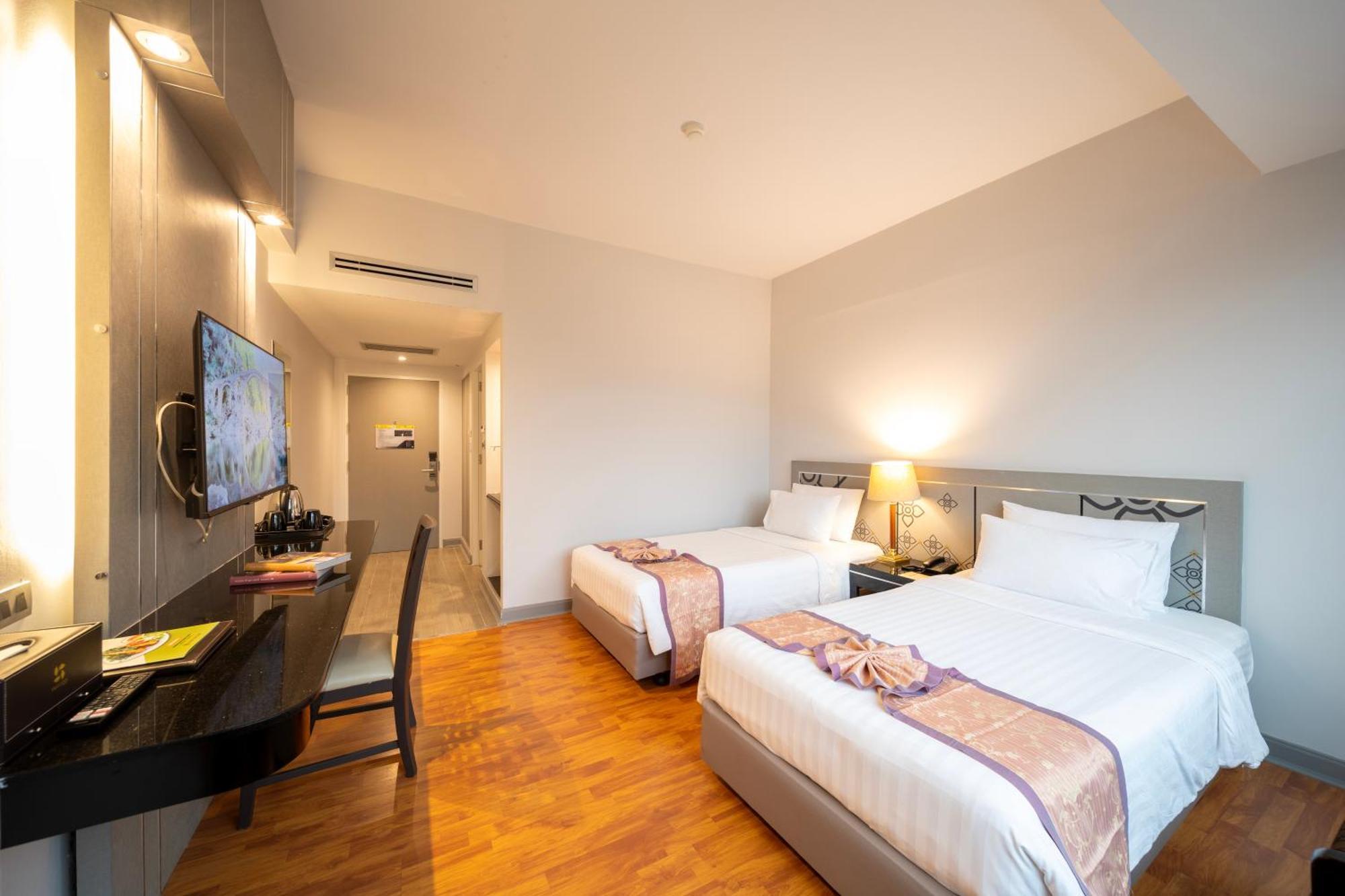 Hotel New Season Hat Yai