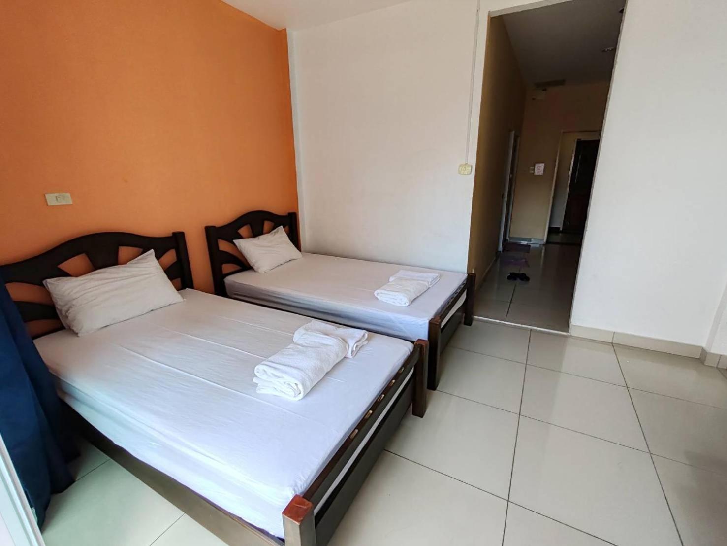 Jomtien Hostel 2* Jomtien Beach