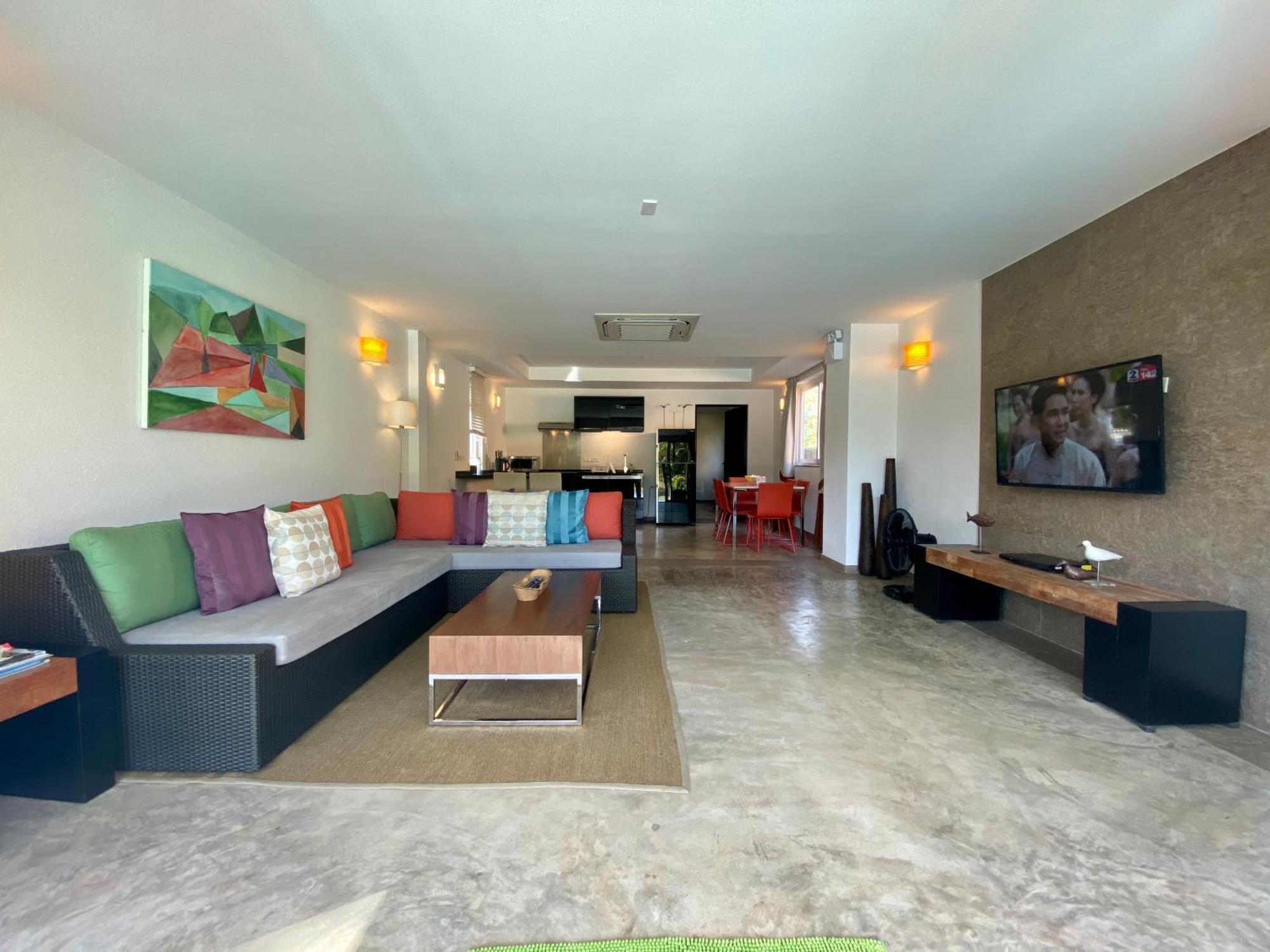 Bikini Villa *