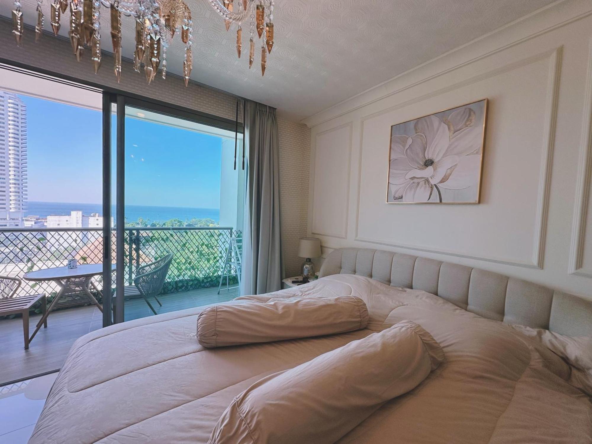 Apartment Riviera By Daisy Pattaya