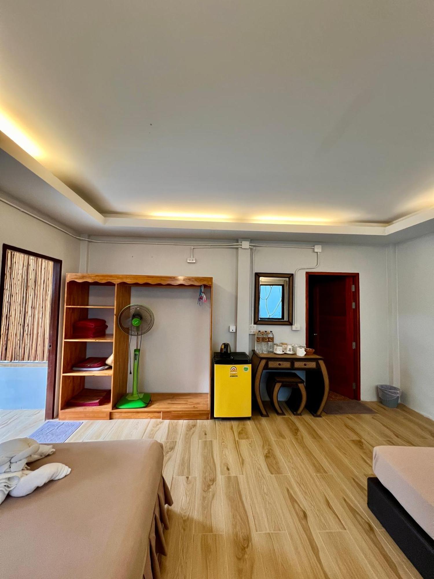 Pen's Koh Phangan Hotel 3*
