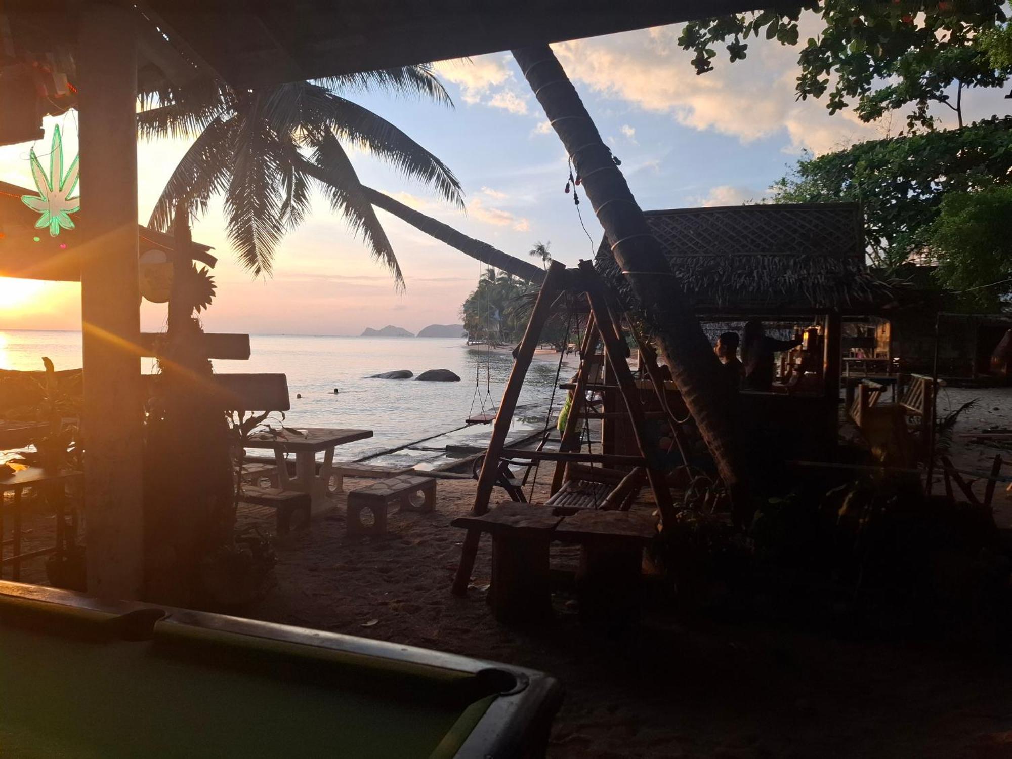 Two Rocks 2* Baan Tai
