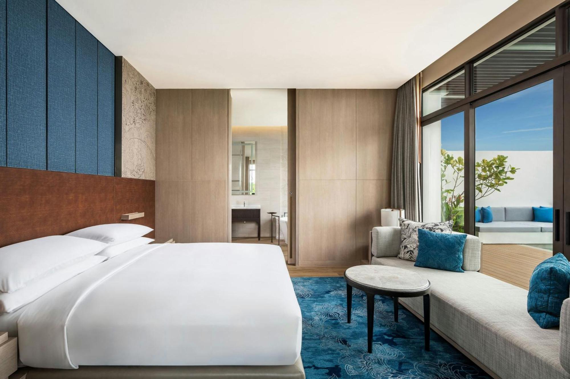 Marriott & Hotel