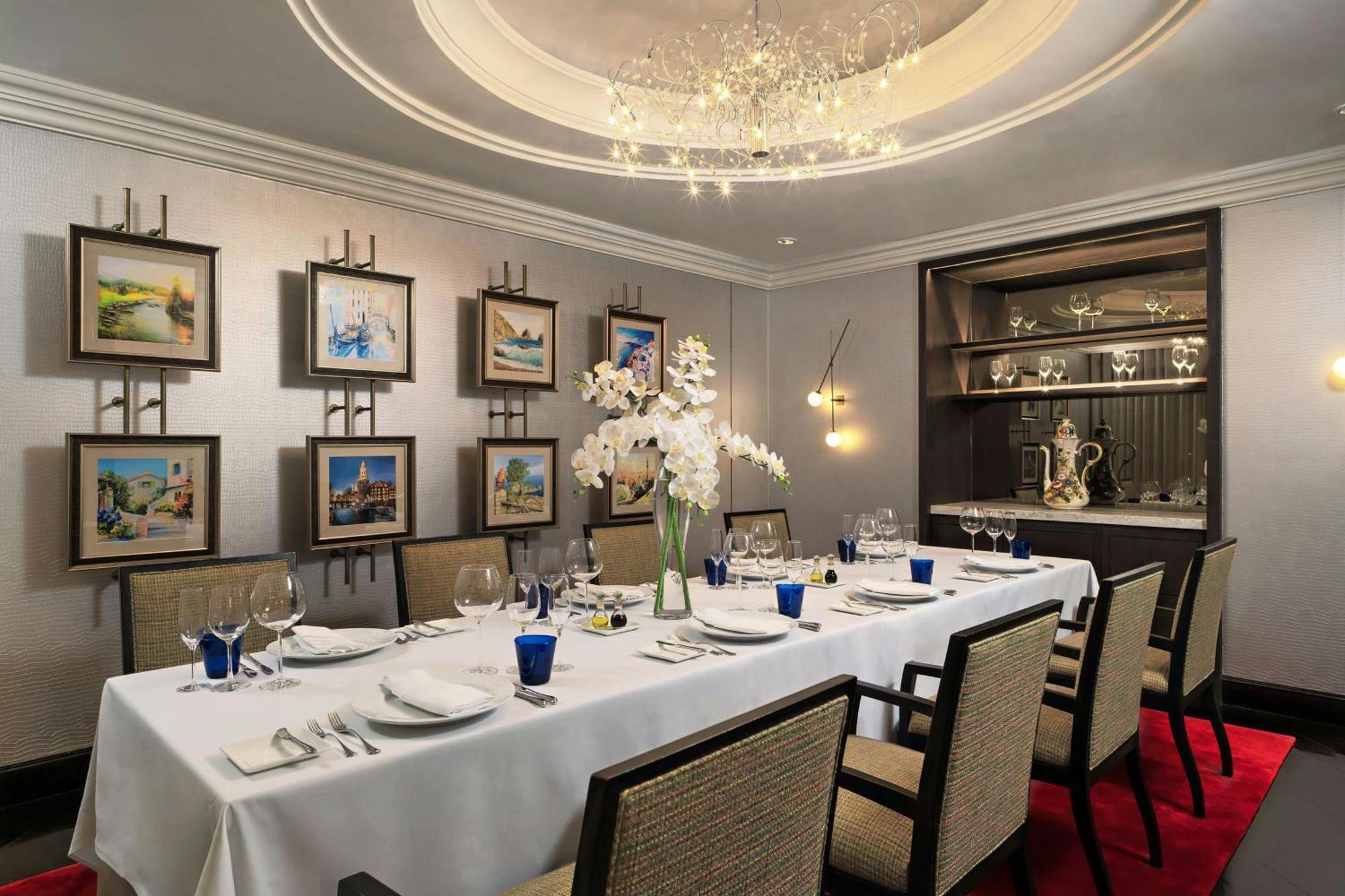 Royal Orchid Sheraton Riverside Banguecoque