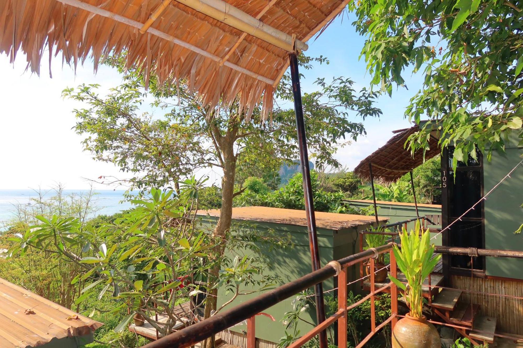 Sea Sky Resort 3*