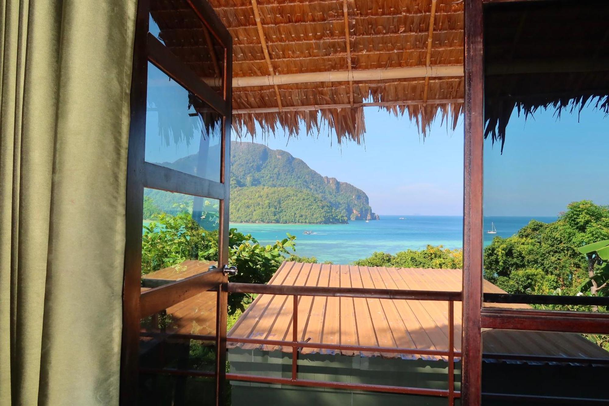 Resort Sea Sky