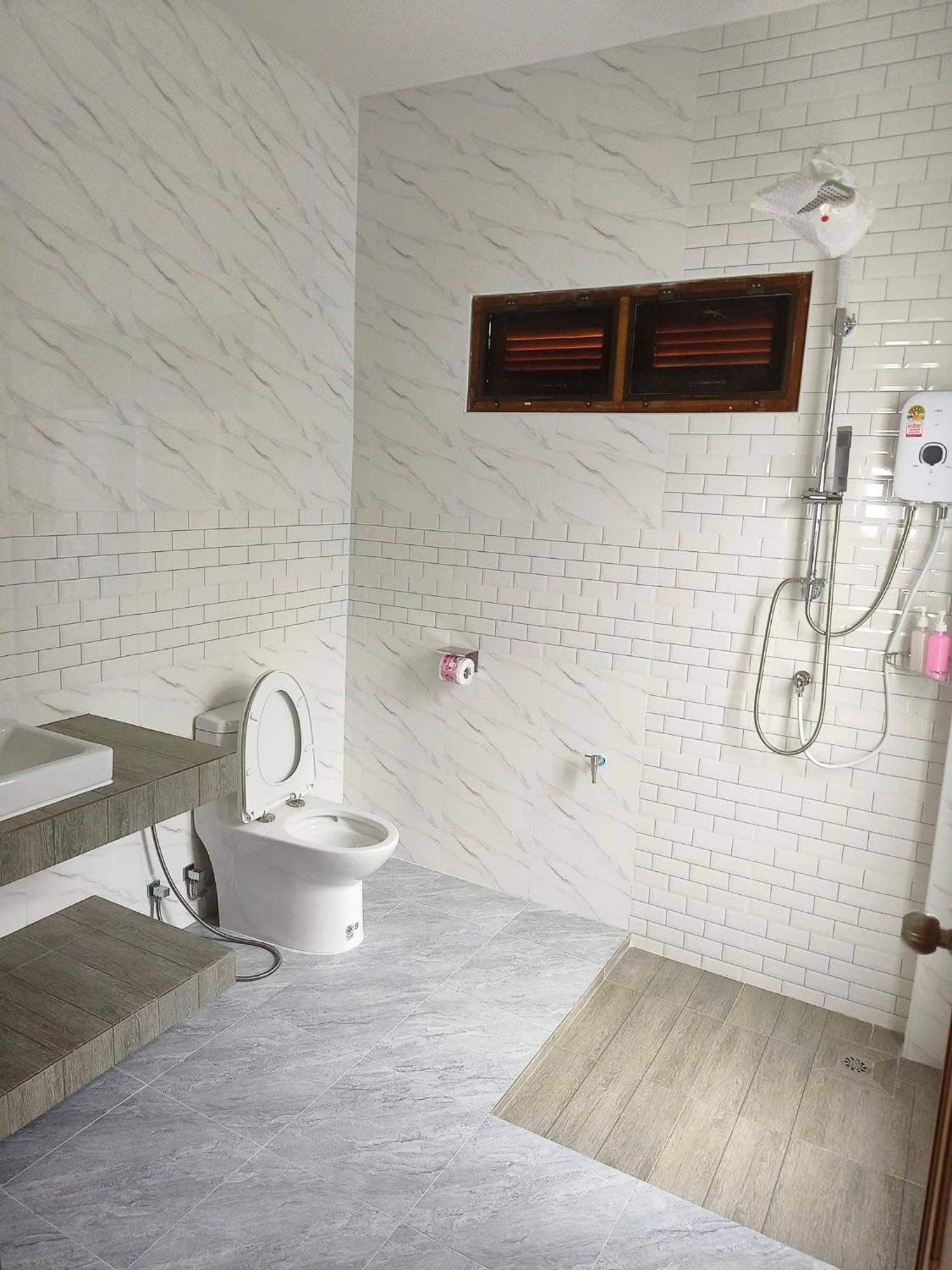 Dewshore 2* Baan Tai