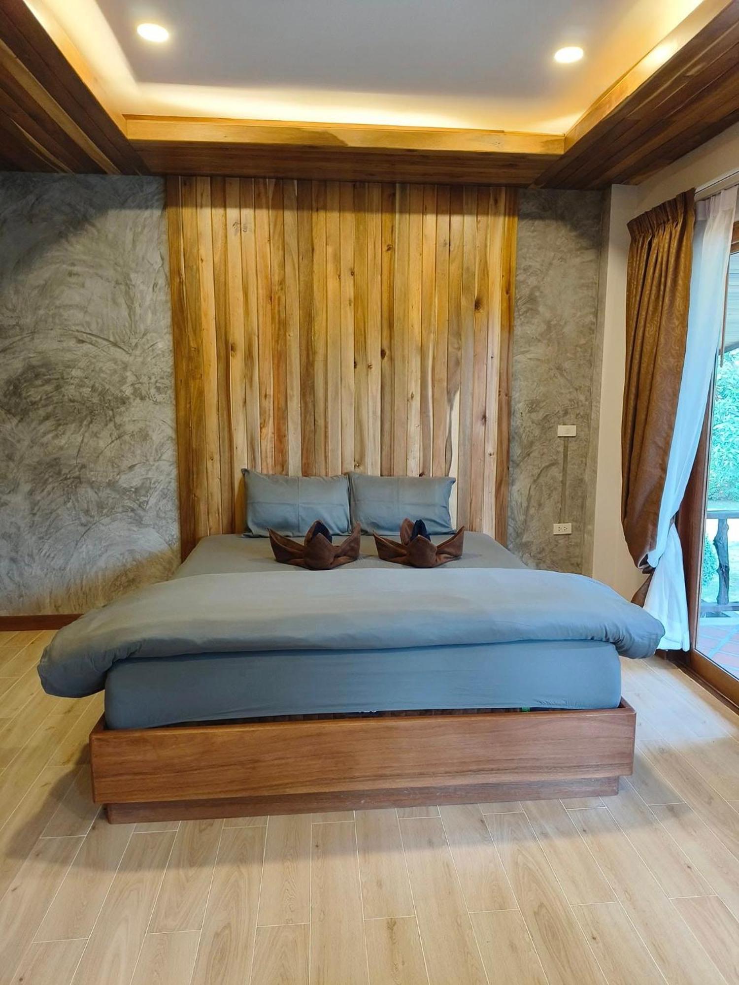 Resort Dewshore