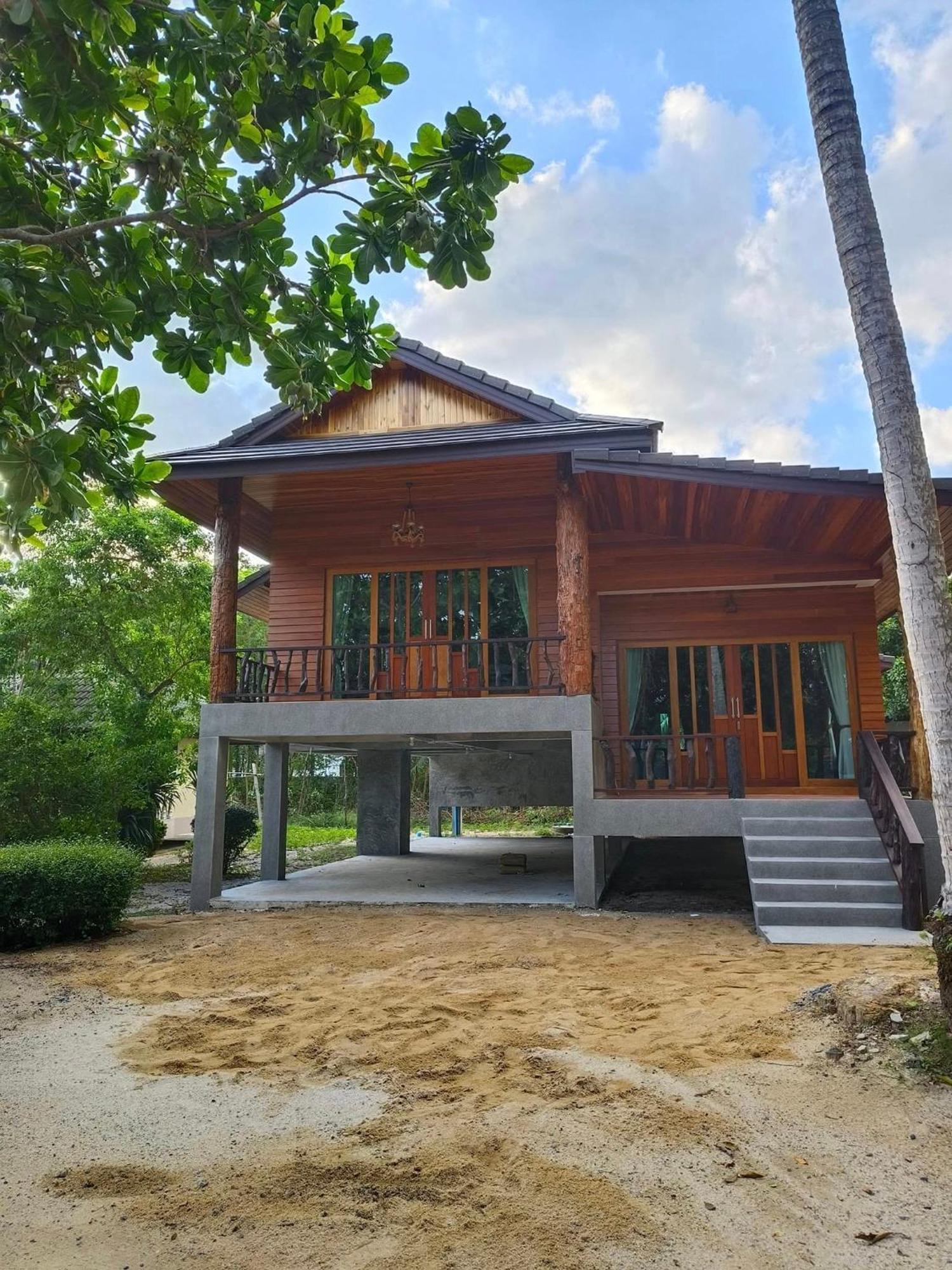 Resort Dewshore Baan Tai