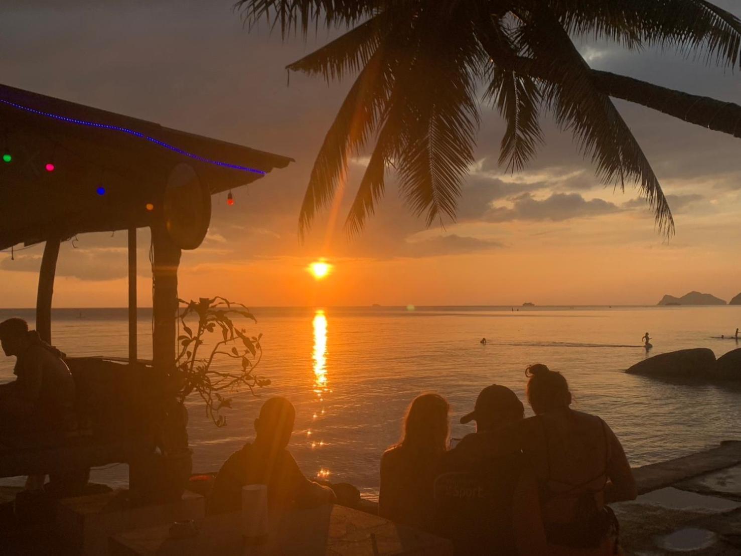 Two Rocks Resort Baan Tai