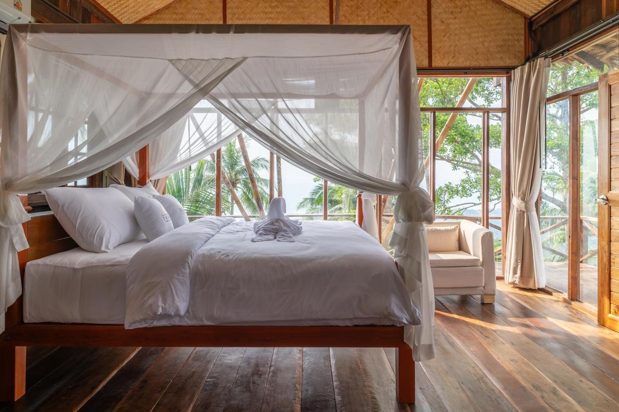 Roomquest Theva 4* Koh Samui