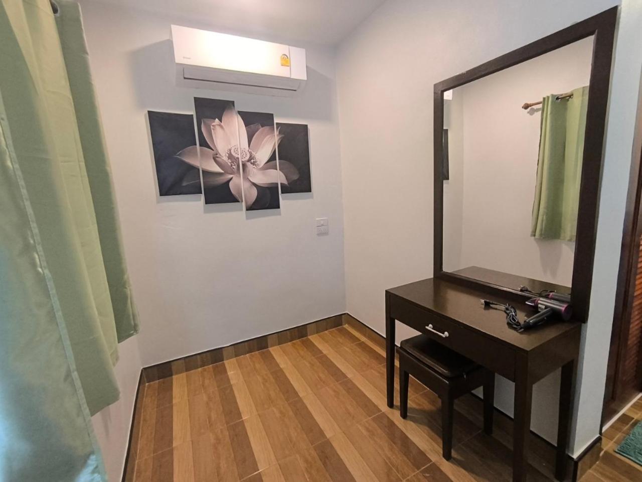 Lotus Paradise - Sha Koh Tao