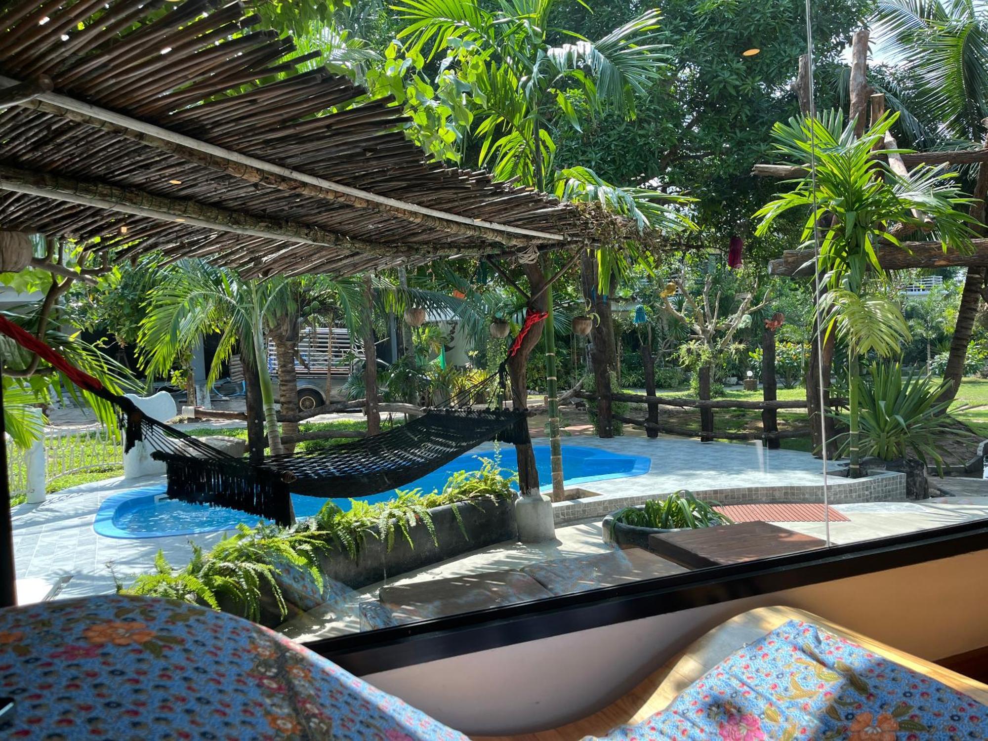 Resort Ac 2