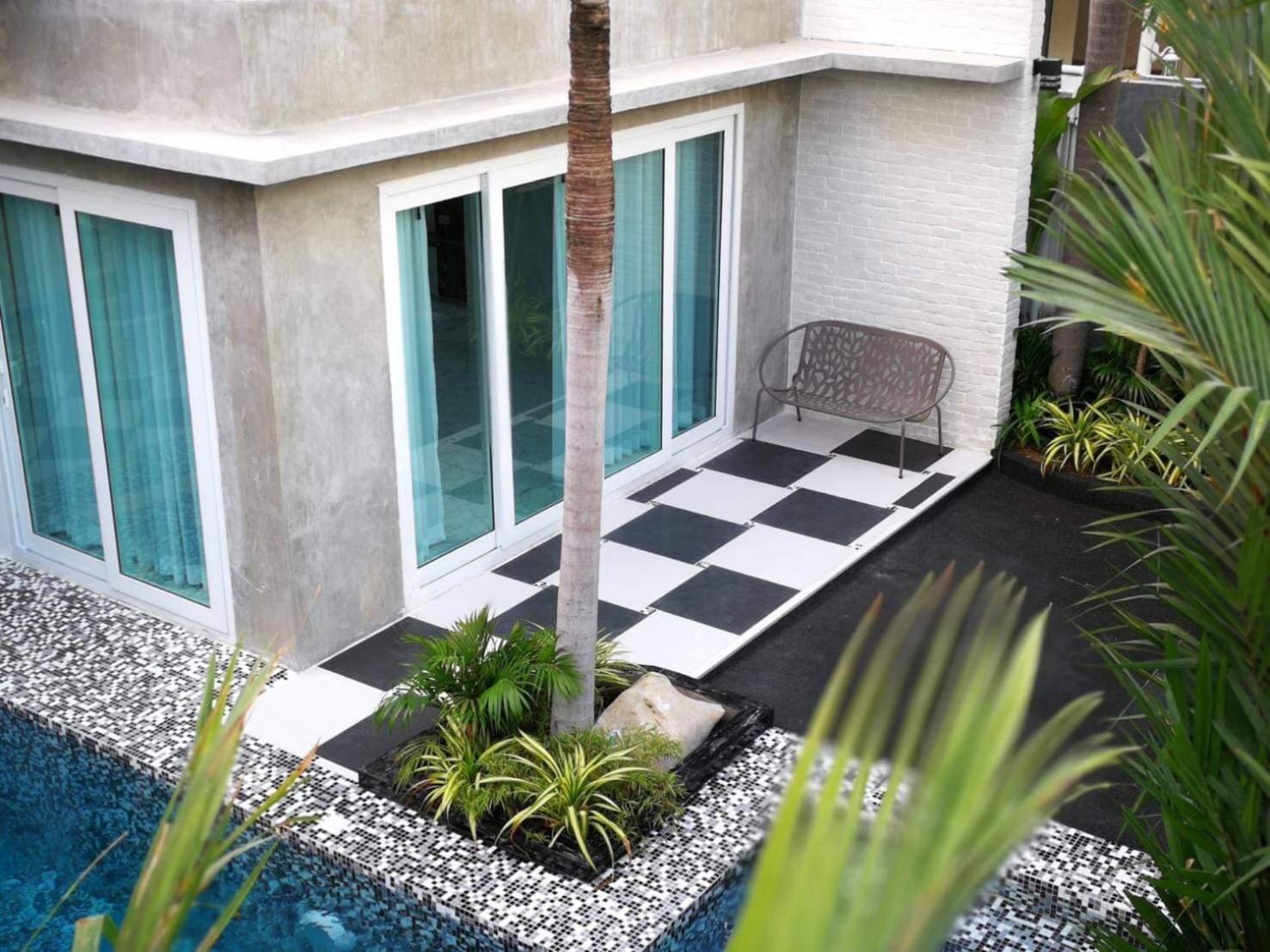 Majestic Pool * Pattaya