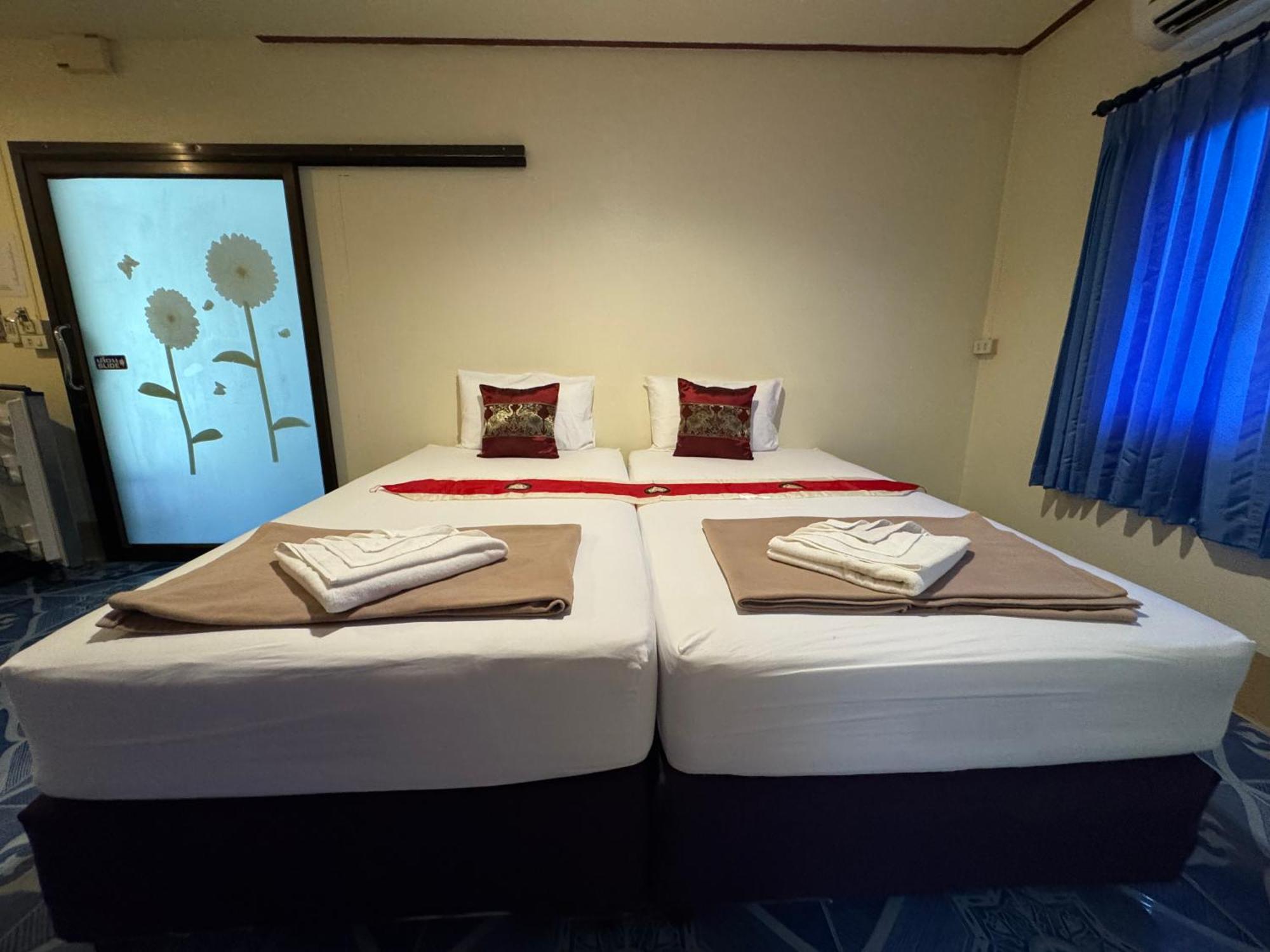 Guest house Baan Klong House