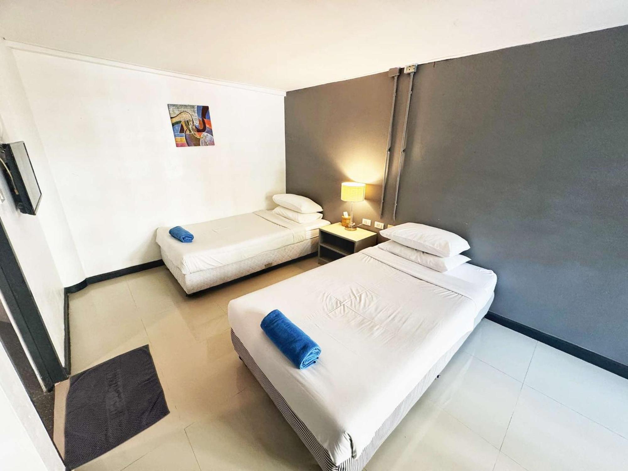 Phi Phi Inn *