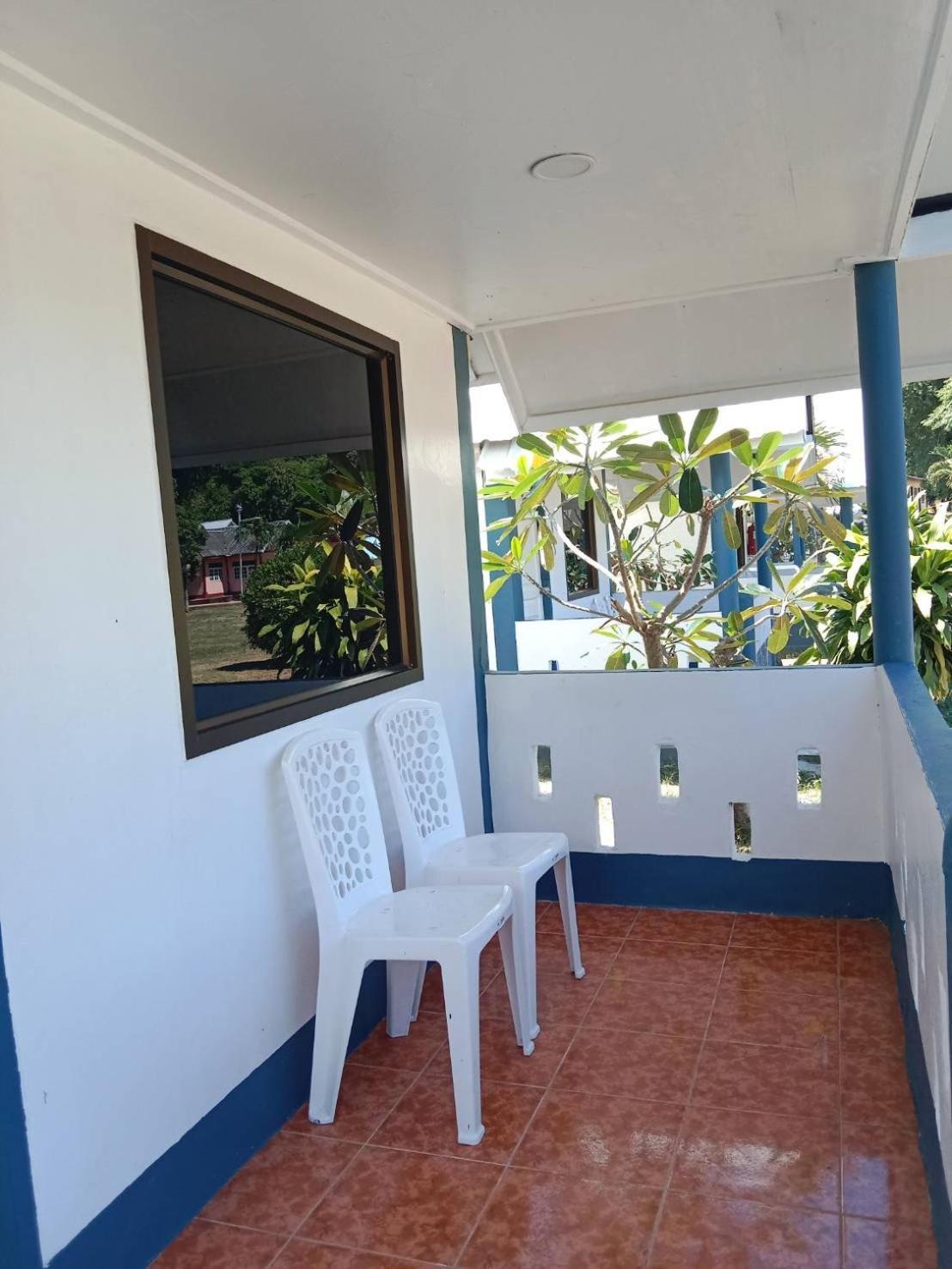 Gypsy Bungalow- Island Inn