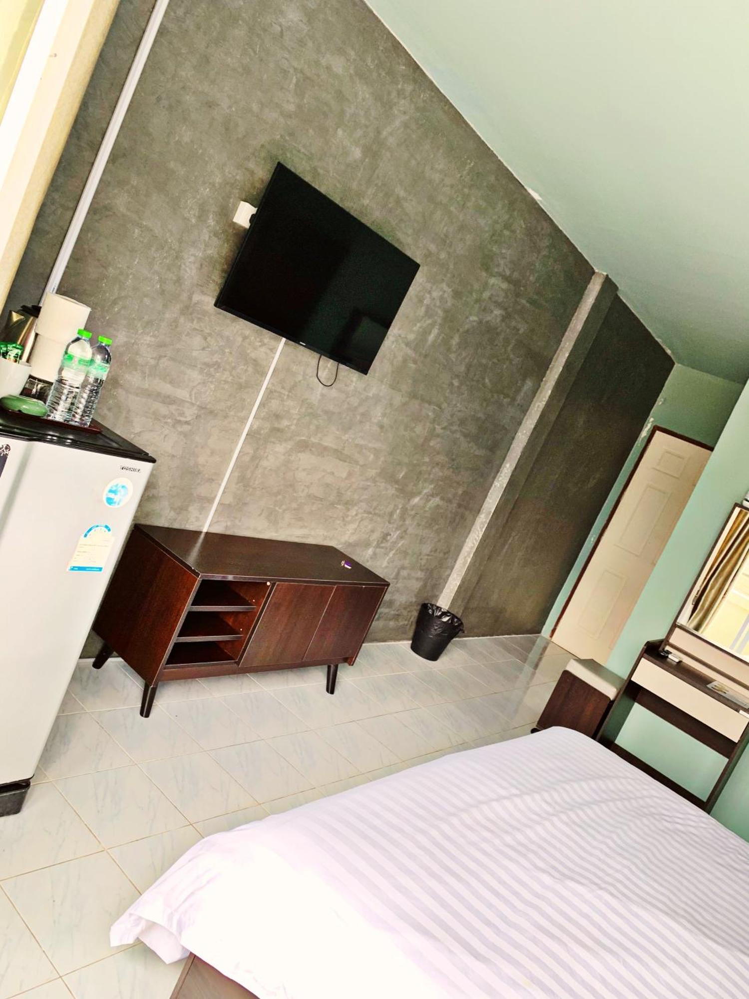 Hotel 4 Palms Pratumanak Pattaya