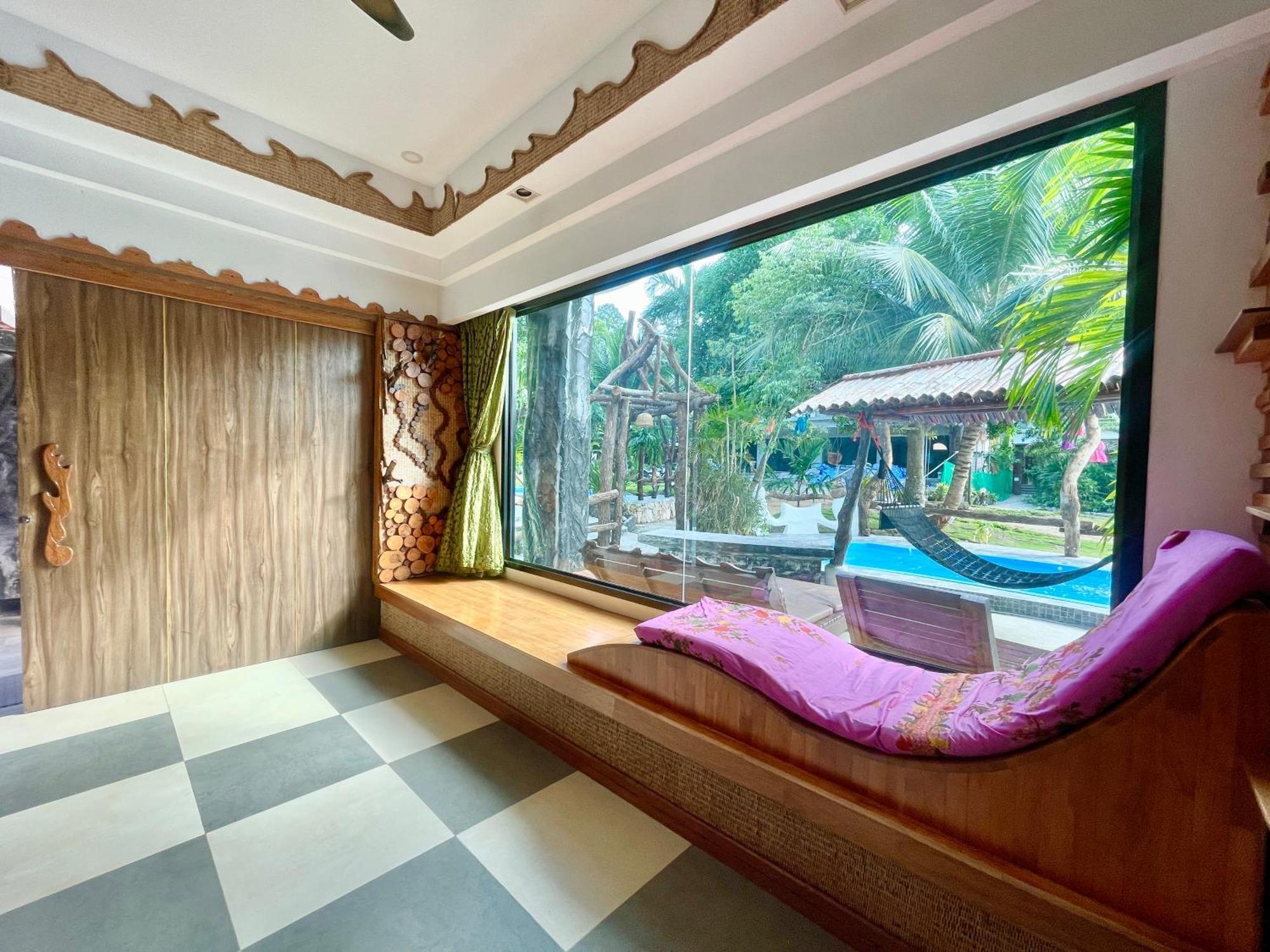 Ac 2 2* Koh Tao