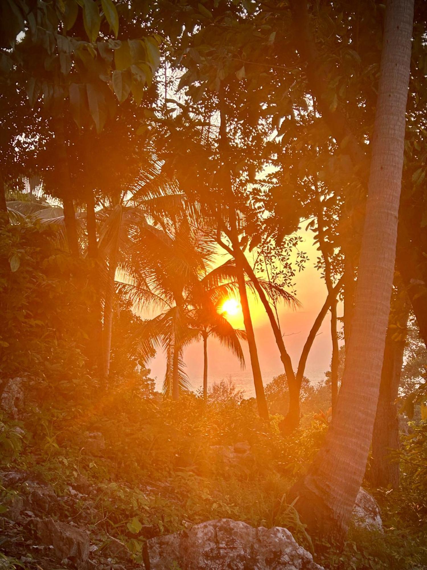 Kalani Bungalows, Resort *