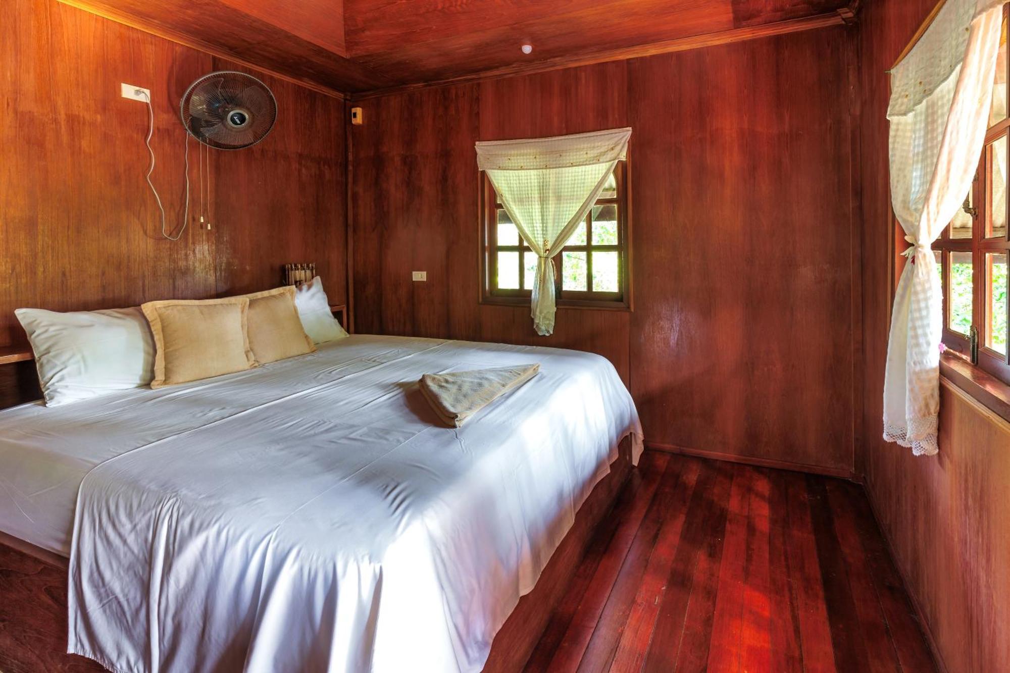 Resort Why Nam Haad Yuan