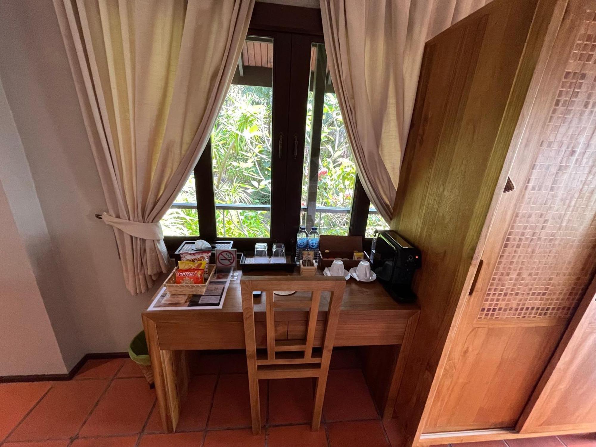 Beyond The Blue Horizon Boutique Haad Chao Phao